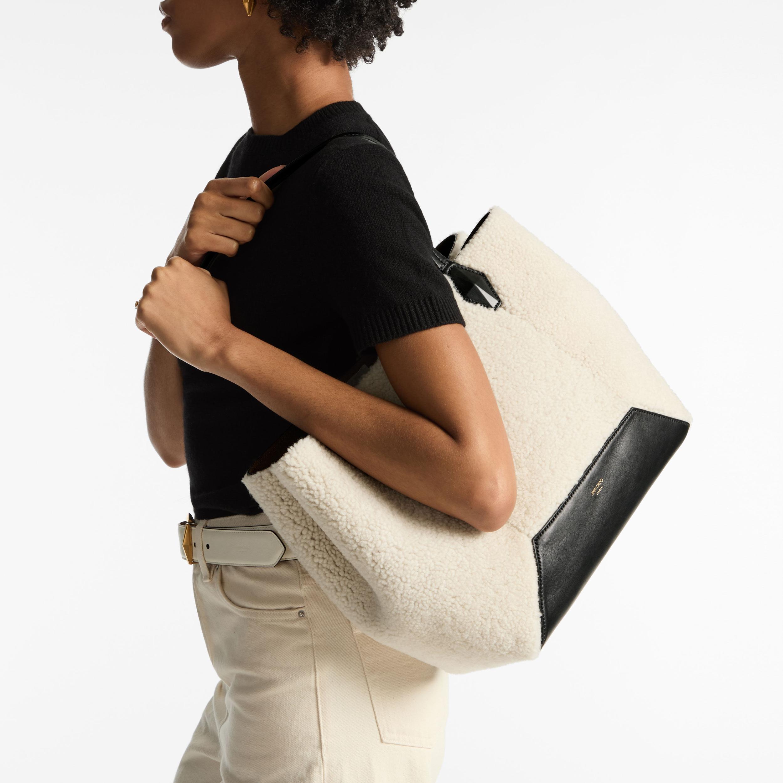 Diamond Tote M Product Image