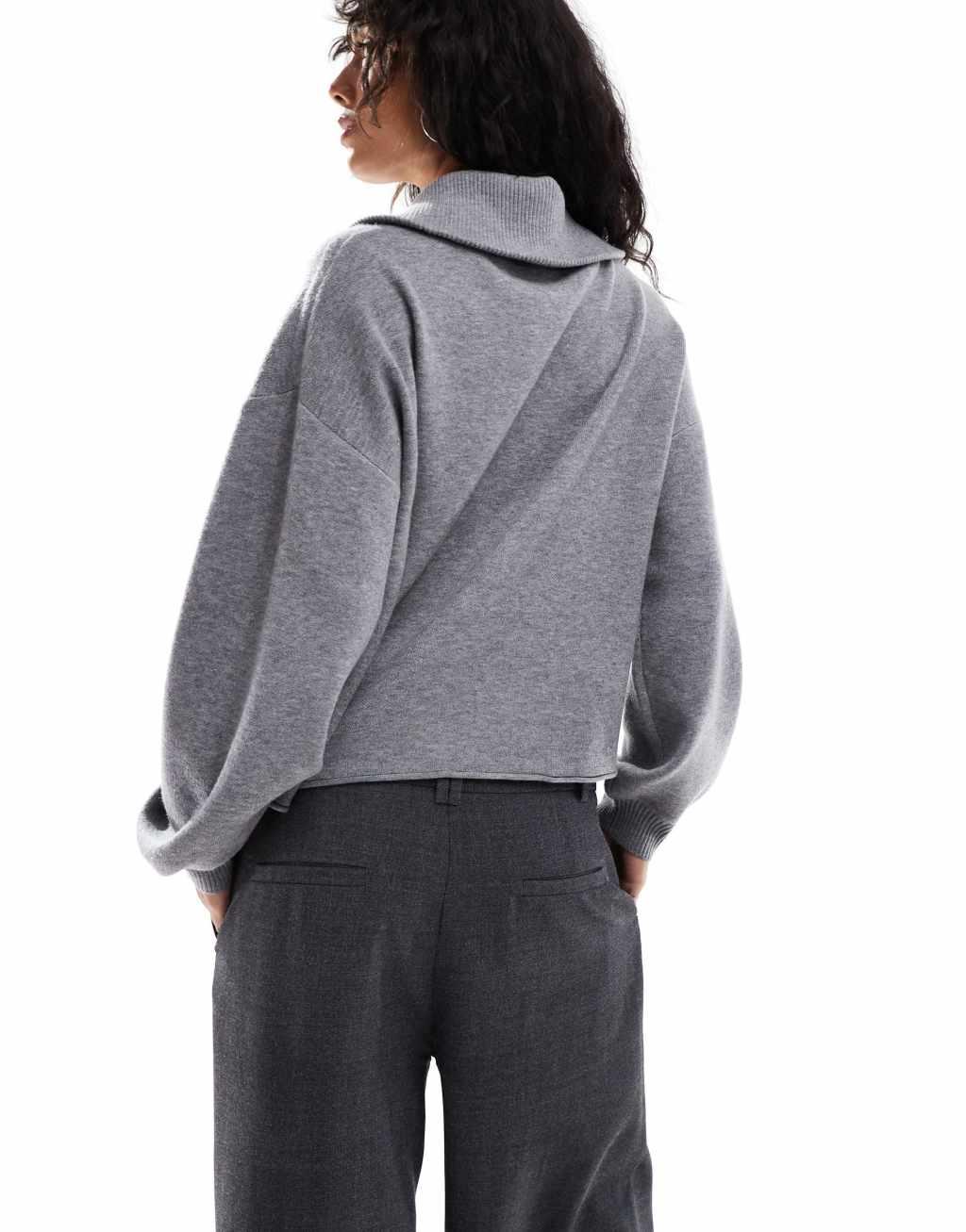 Stradivarius quarter zip sweater in gray Product Image