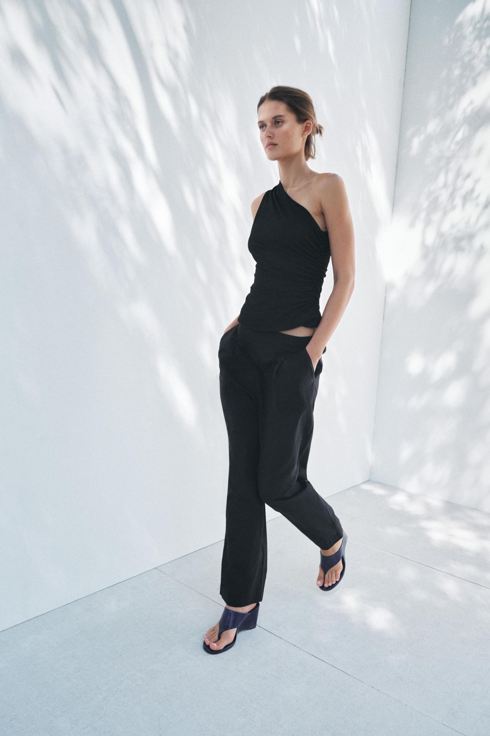 RUCHED ASYMMETRIC TOP Product Image