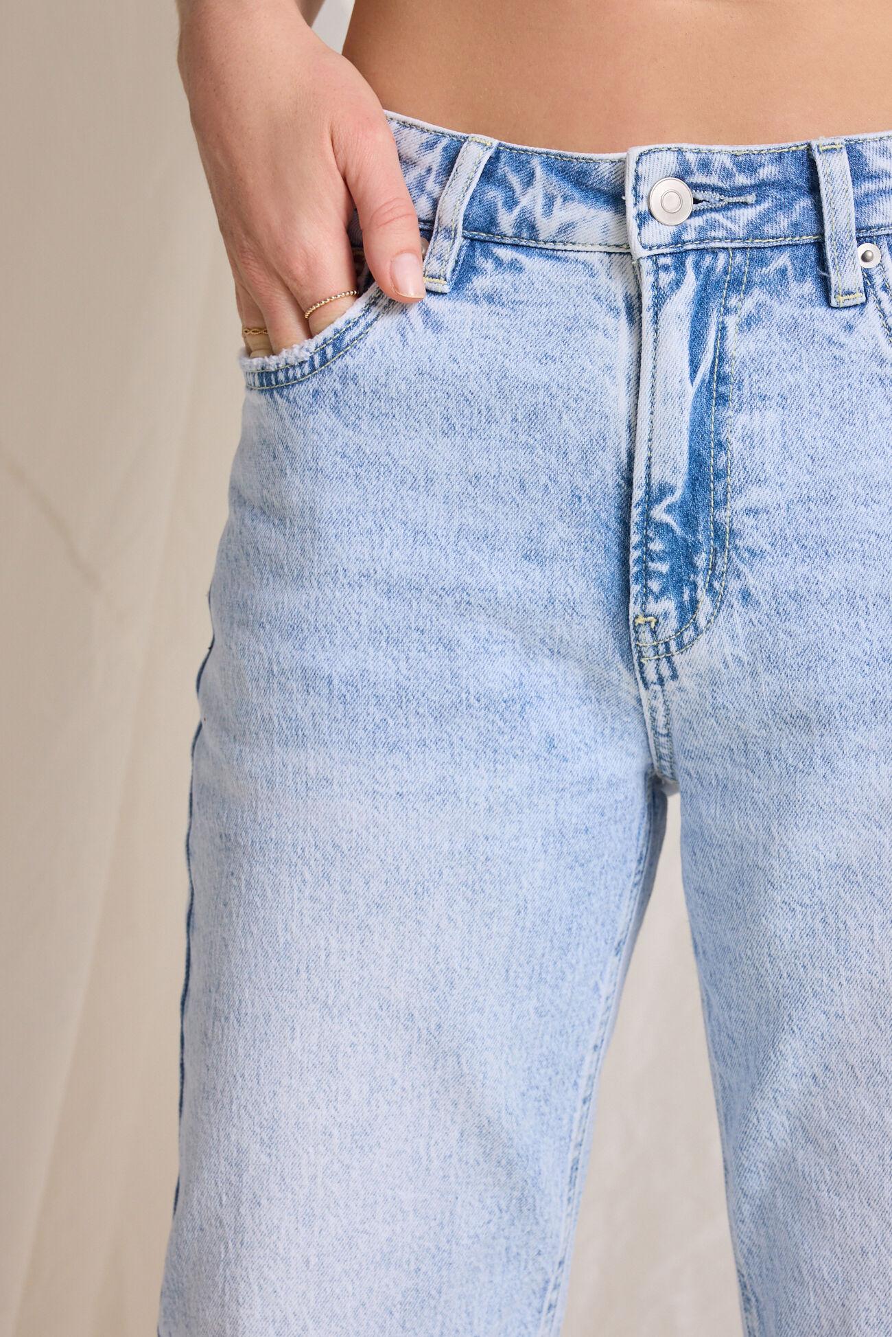 Savvy Straight Leg Jeans Product Image