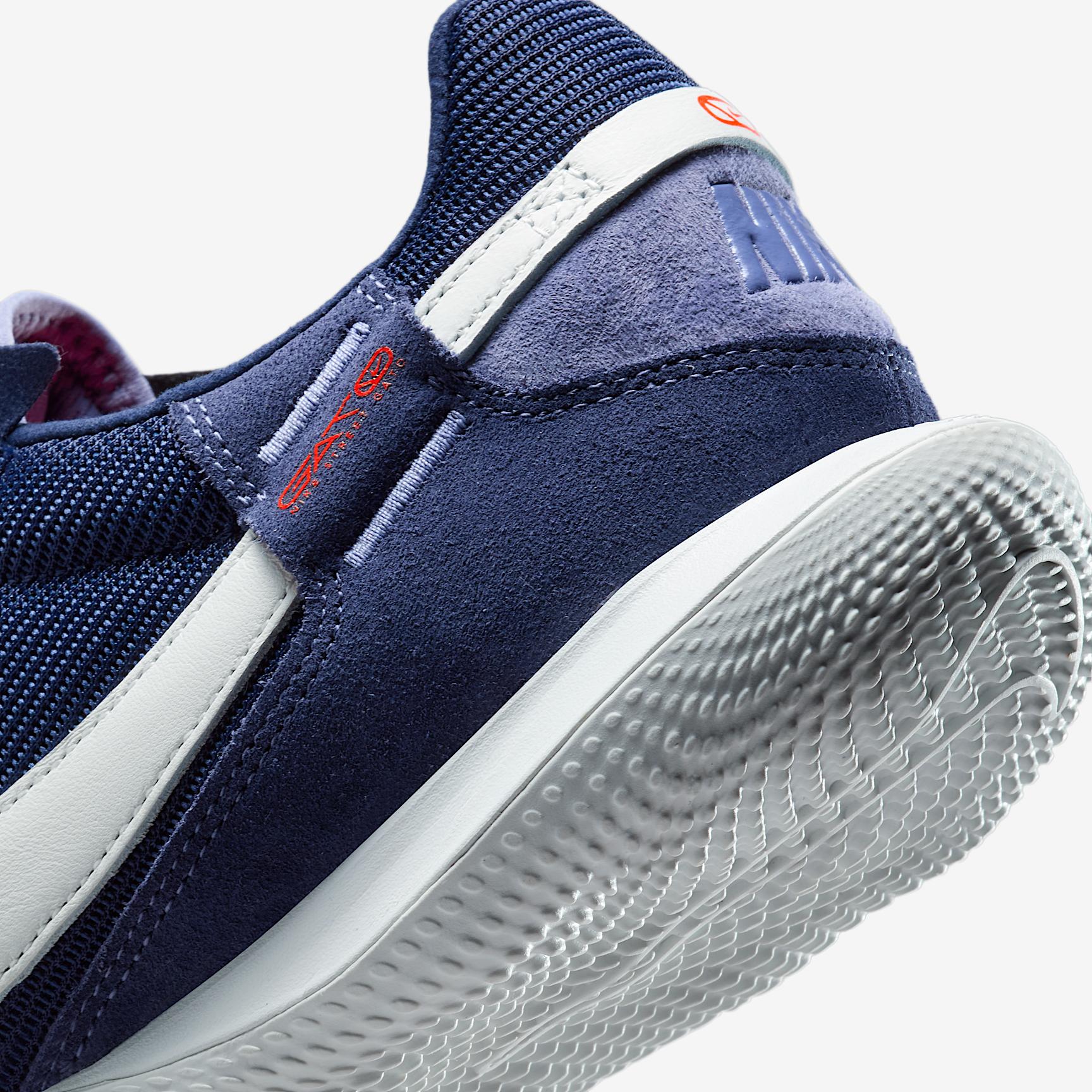 Nike Men's Streetgato Low-Top Soccer Shoes Product Image