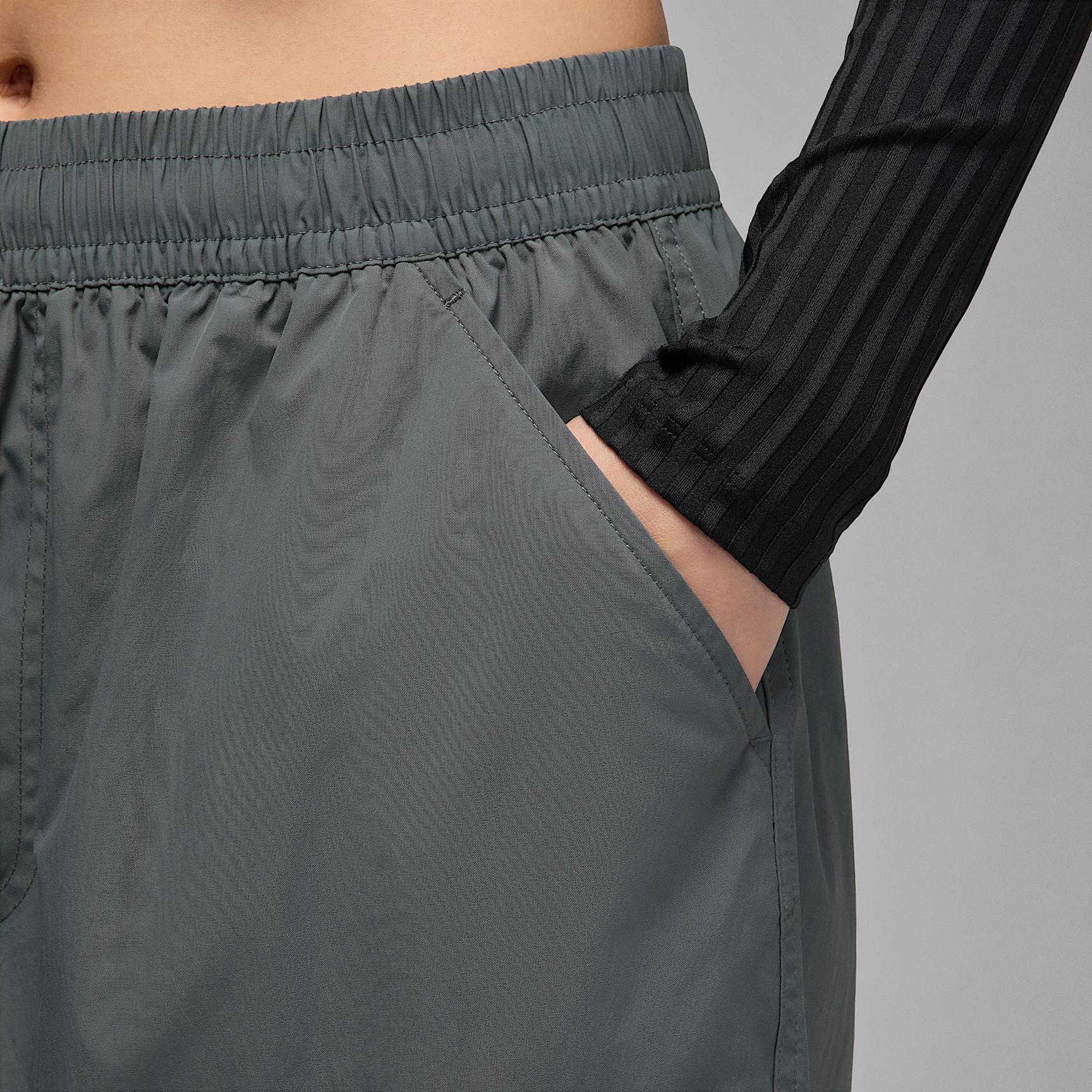 Womens Jordan Flight Chicago Parachute Pants | HM6144-068 Product Image