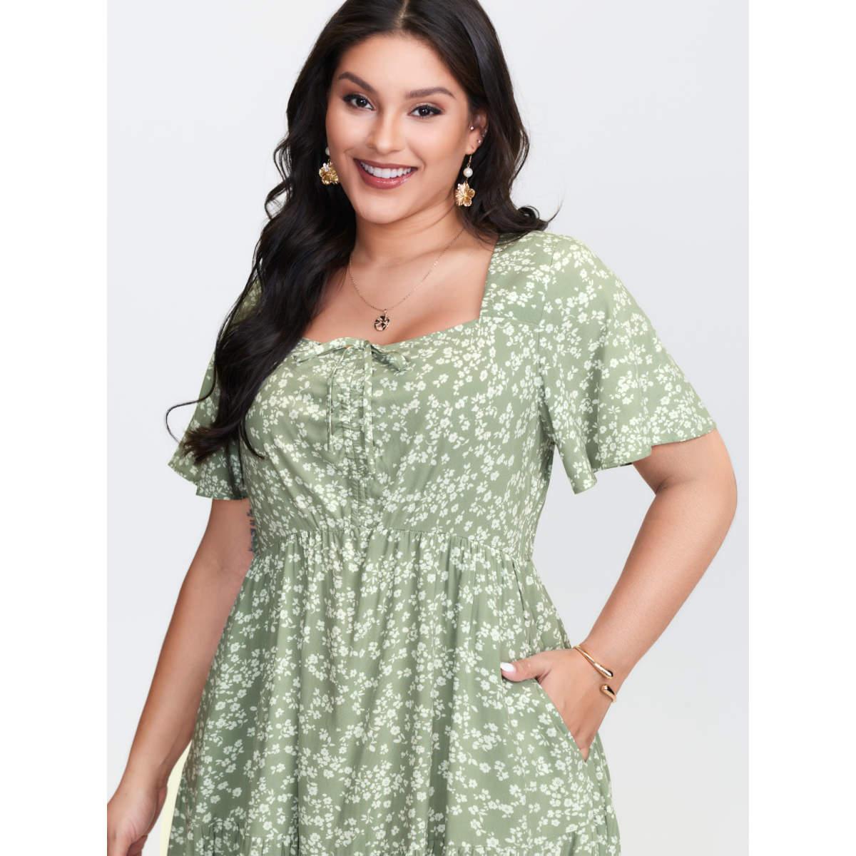 Plus Size Ditsy Floral Sweetheart Drawstring Pocket Tiered Dress Sage Women Timeless Non V-neck Short sleeve Curvy Midi Dress BloomChic 14-16/1X Product Image