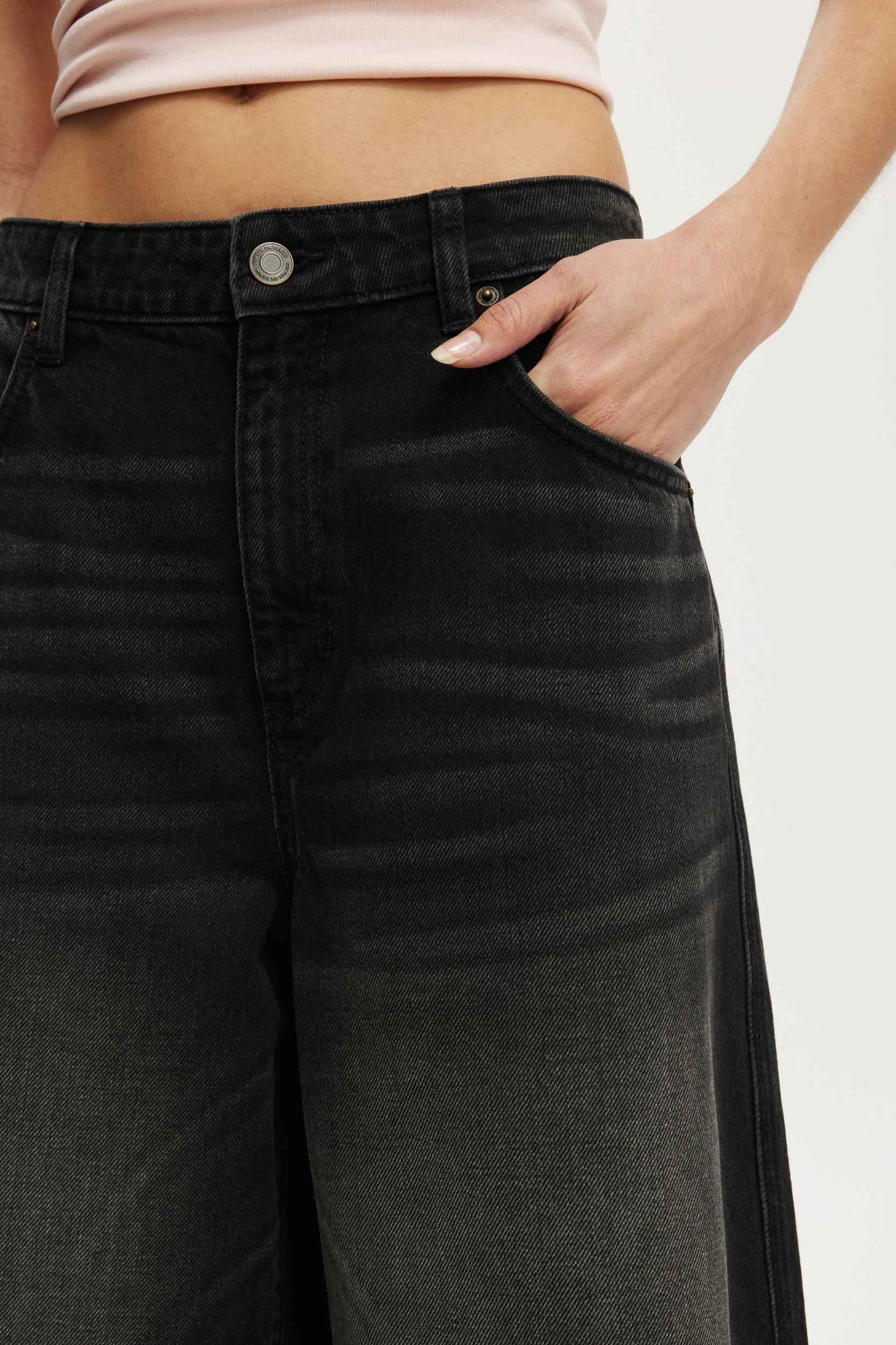 91 Baggy Denim Jort Product Image