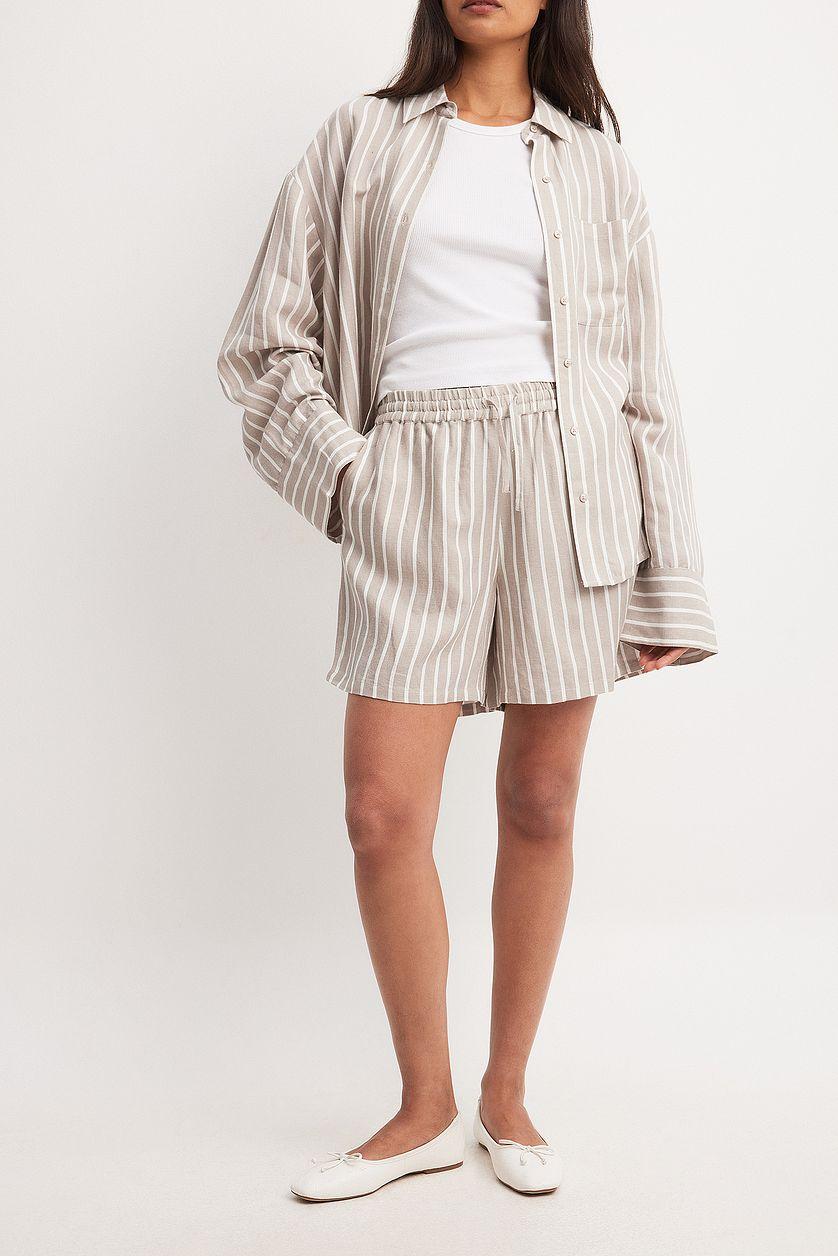 Viscose Blend Wide Mid Waist Shorts Product Image