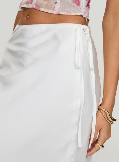 Fluttering Maxi Skirt White Product Image