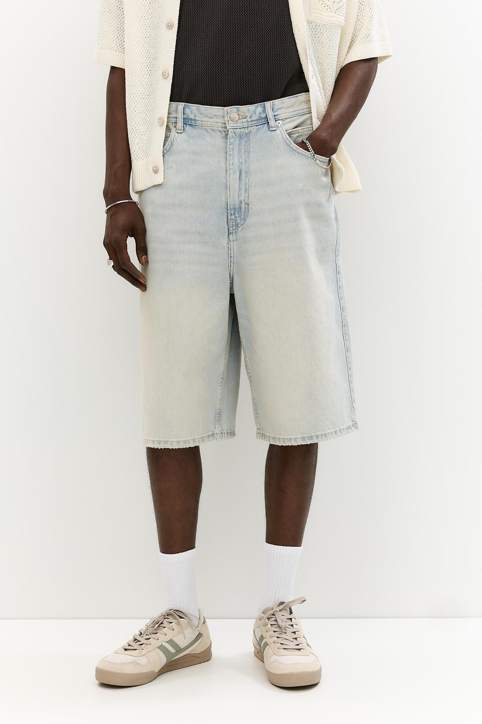 Skater jorts Product Image