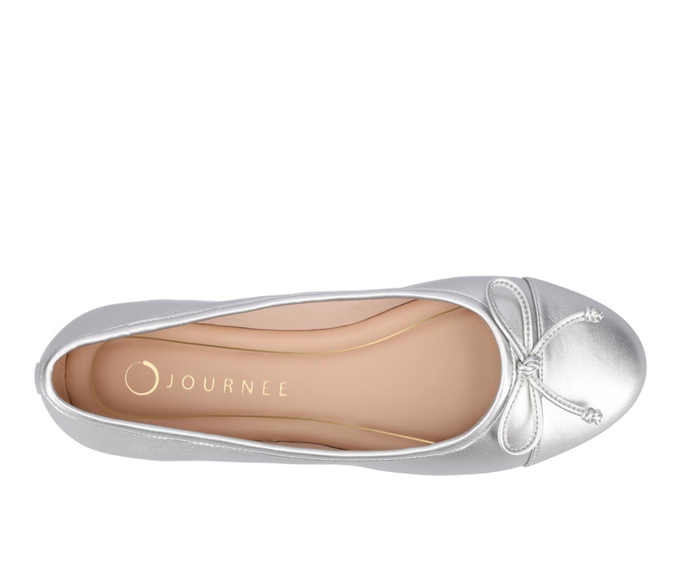 Women's Journee Collection Kaiah Flats Product Image