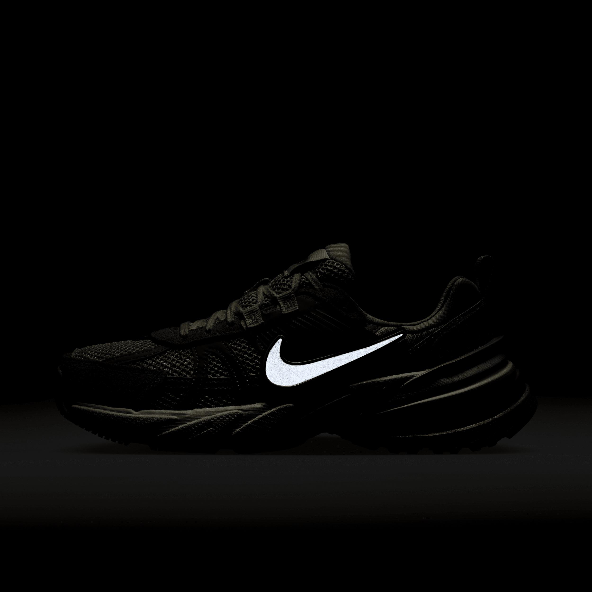 Nike Womens Nike V2K Run - Womens Running Shoes Sail/Sanddrift Product Image