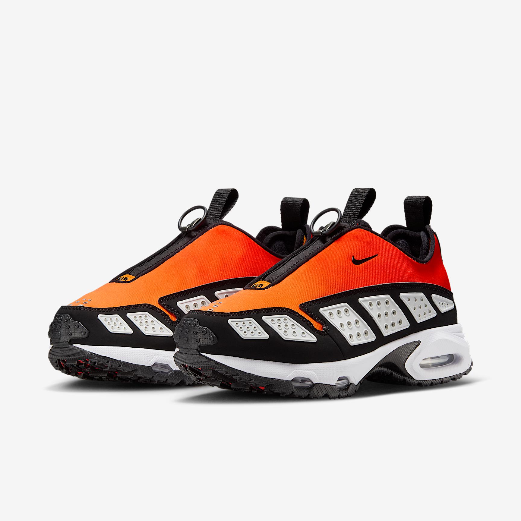 Nike Women's Air Max SNDR Shoes Product Image