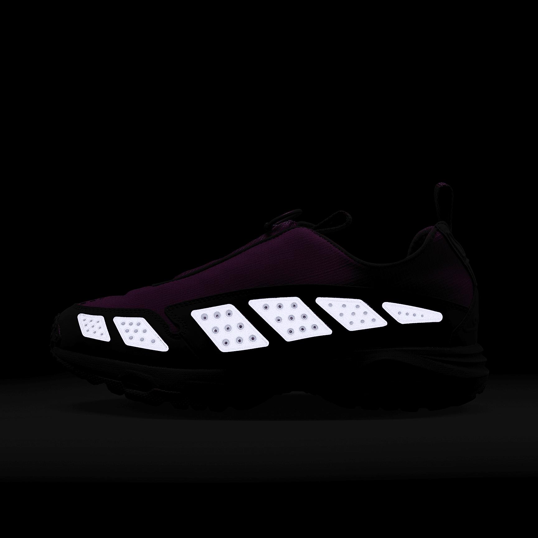 Nike Women's Air Max SNDR GORE-TEX Shoes Product Image