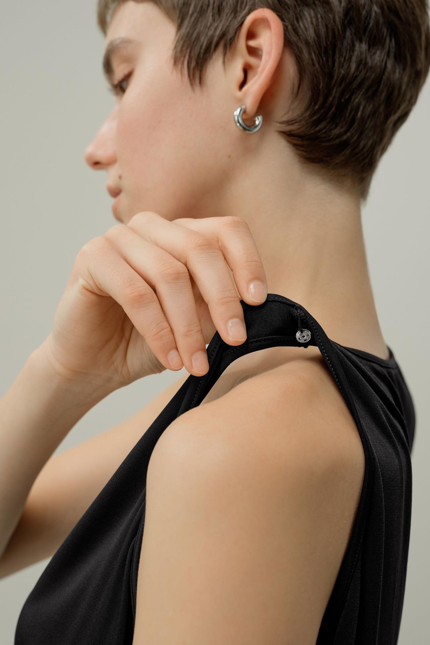 Silk Breeze Jersey Scoop Tank Top Product Image