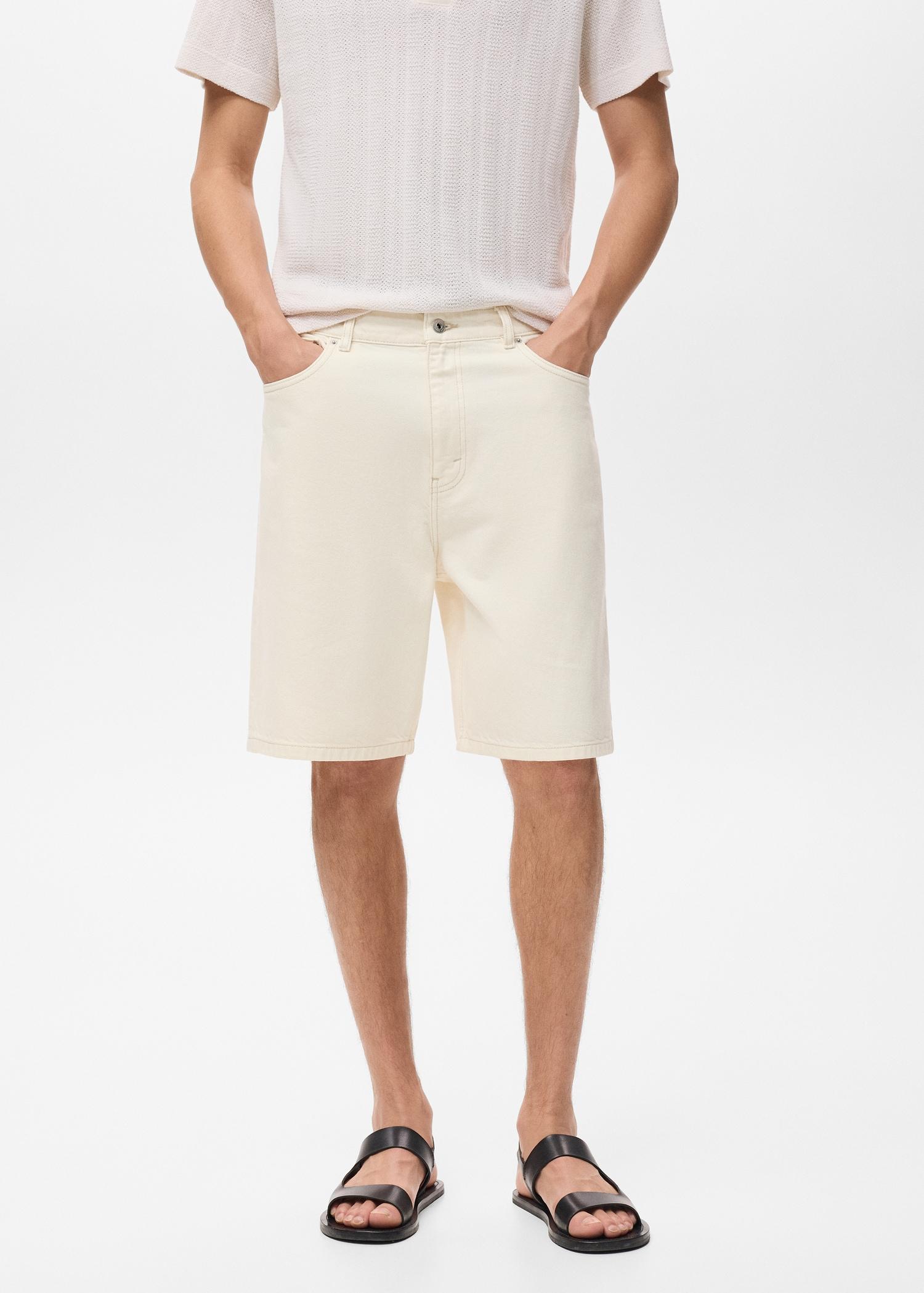 Denim relaxed-fit bermuda shorts - Men | MANGO USA Product Image