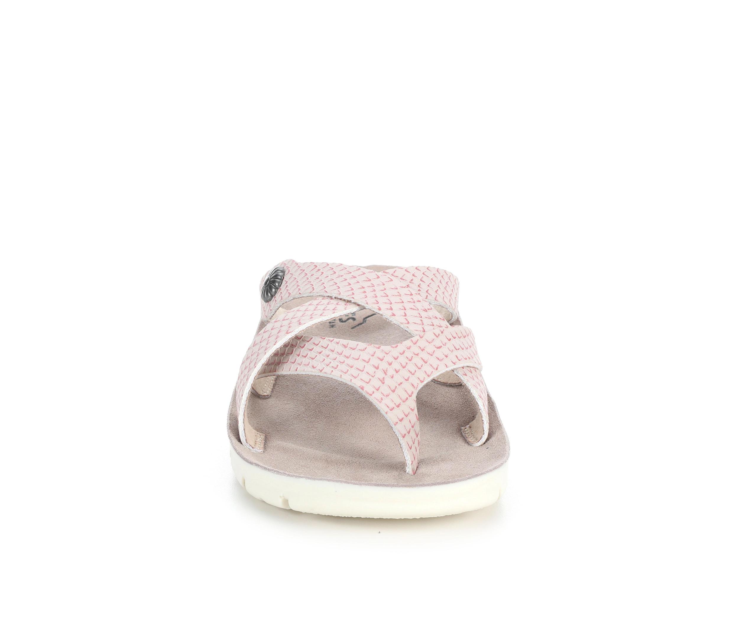 Women's Cliffs by White Mountain Banksy Flip Flops Product Image