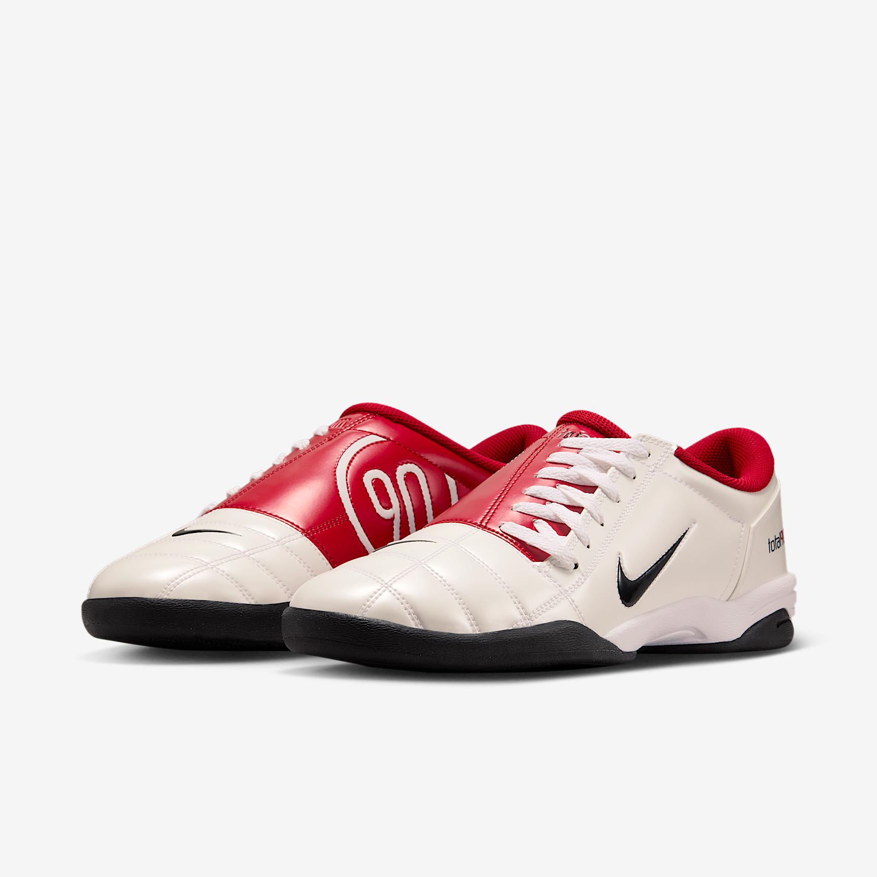 Nike Men's Total 90 Shoes Product Image