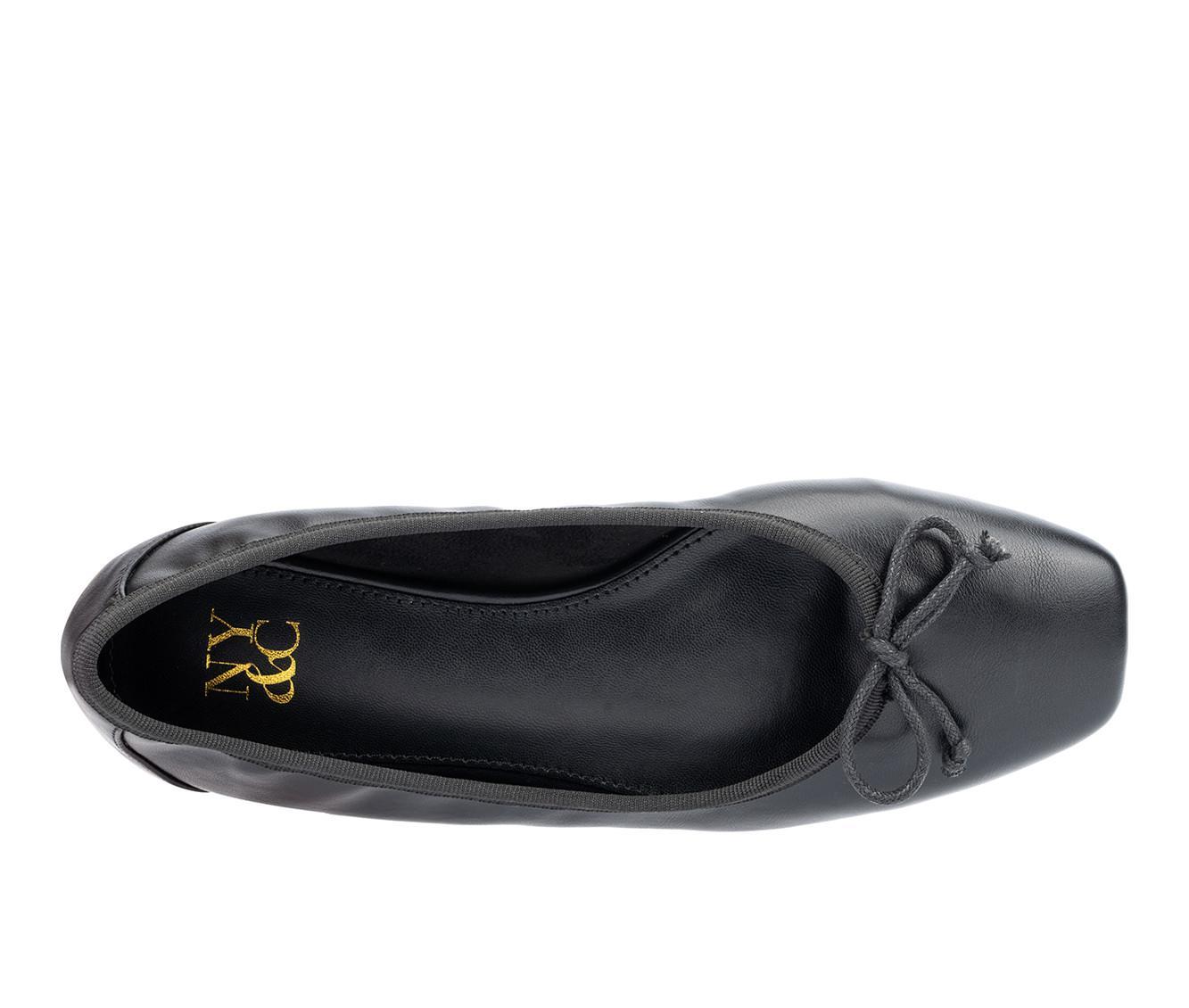 Women's New York and Company Paulina Flats Product Image