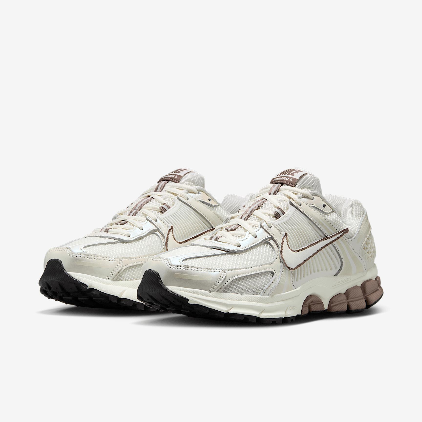 Nike Women's Zoom Vomero 5 Shoes Product Image