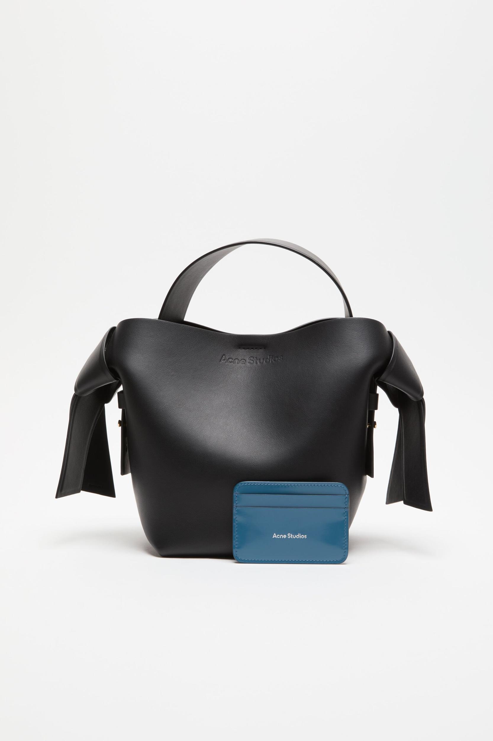 Leather card holder Product Image