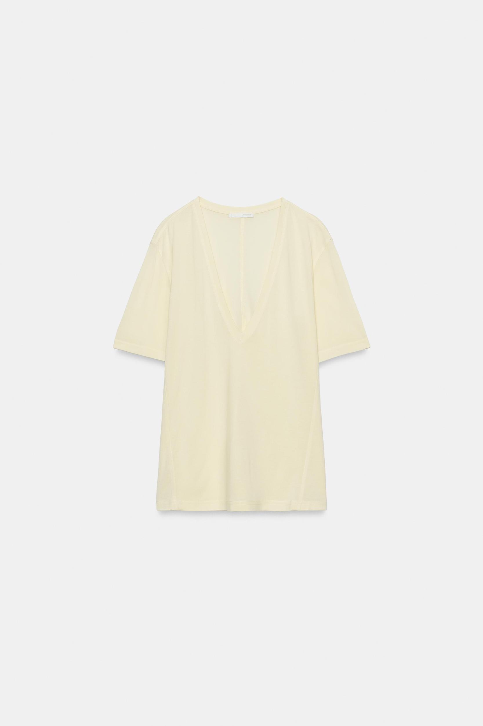 FLOWY V-NECK T-SHIRT Product Image