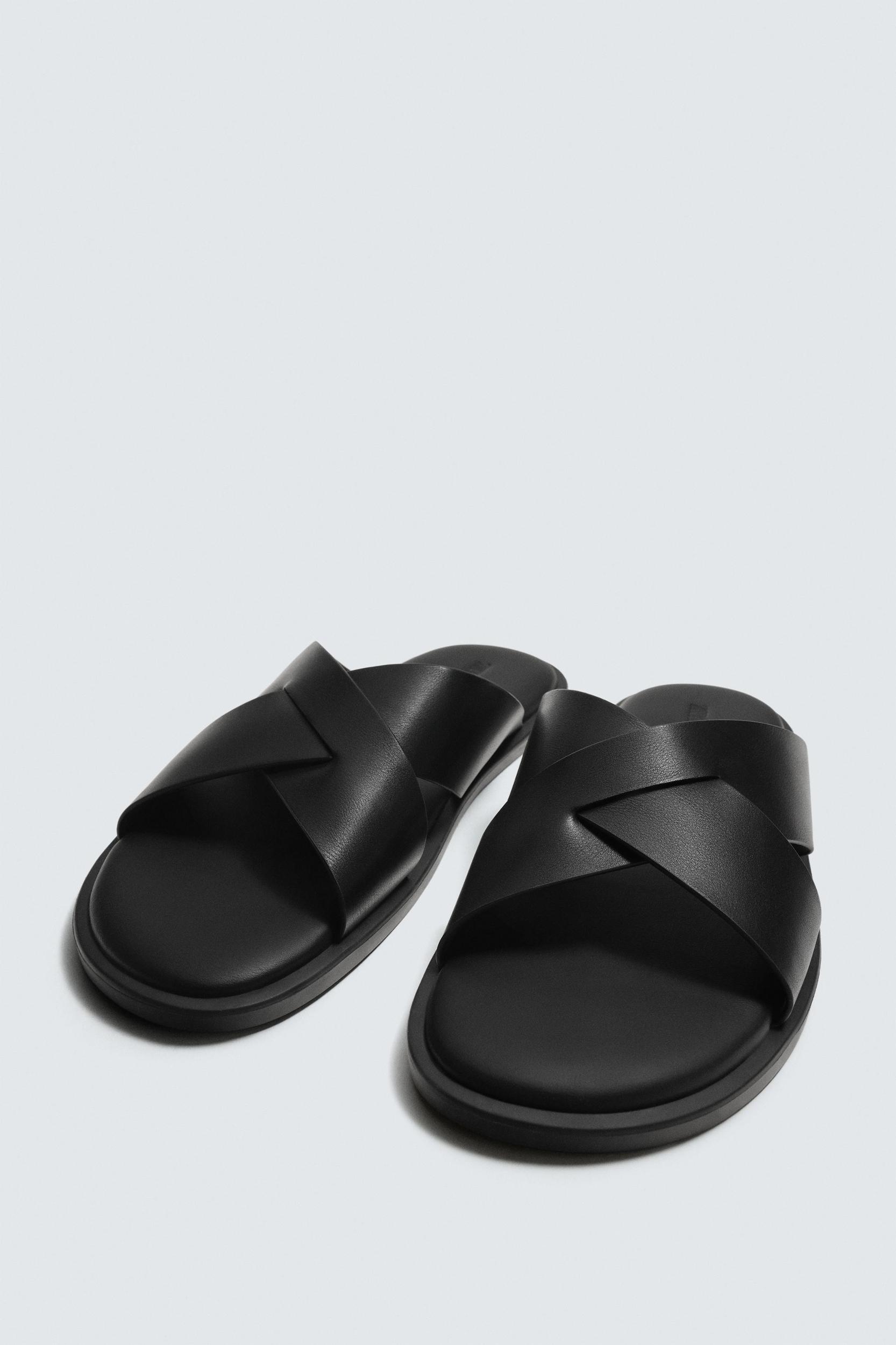 CROSSED SANDALS Product Image