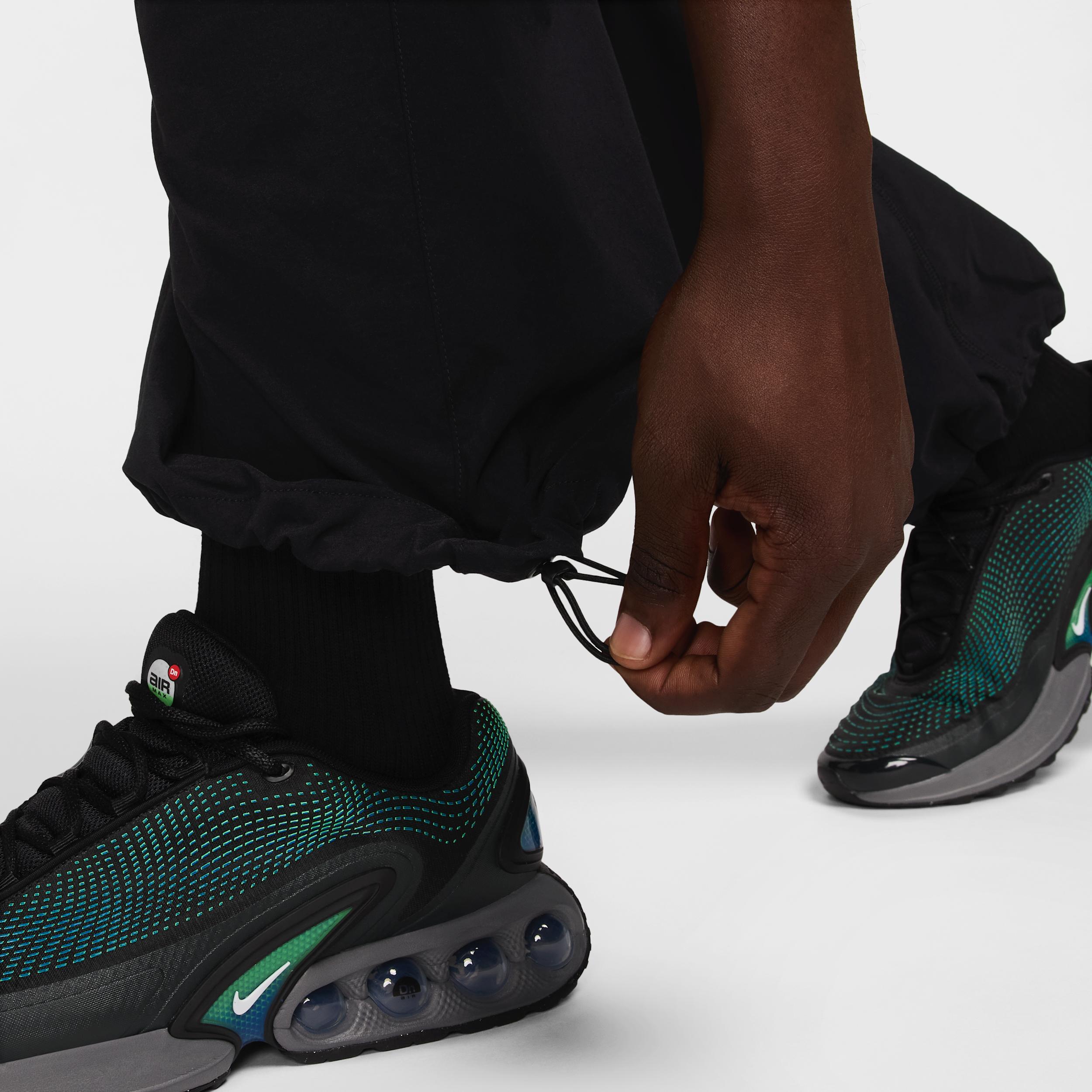 Nike Men's Tech Woven Oversized Pants Product Image