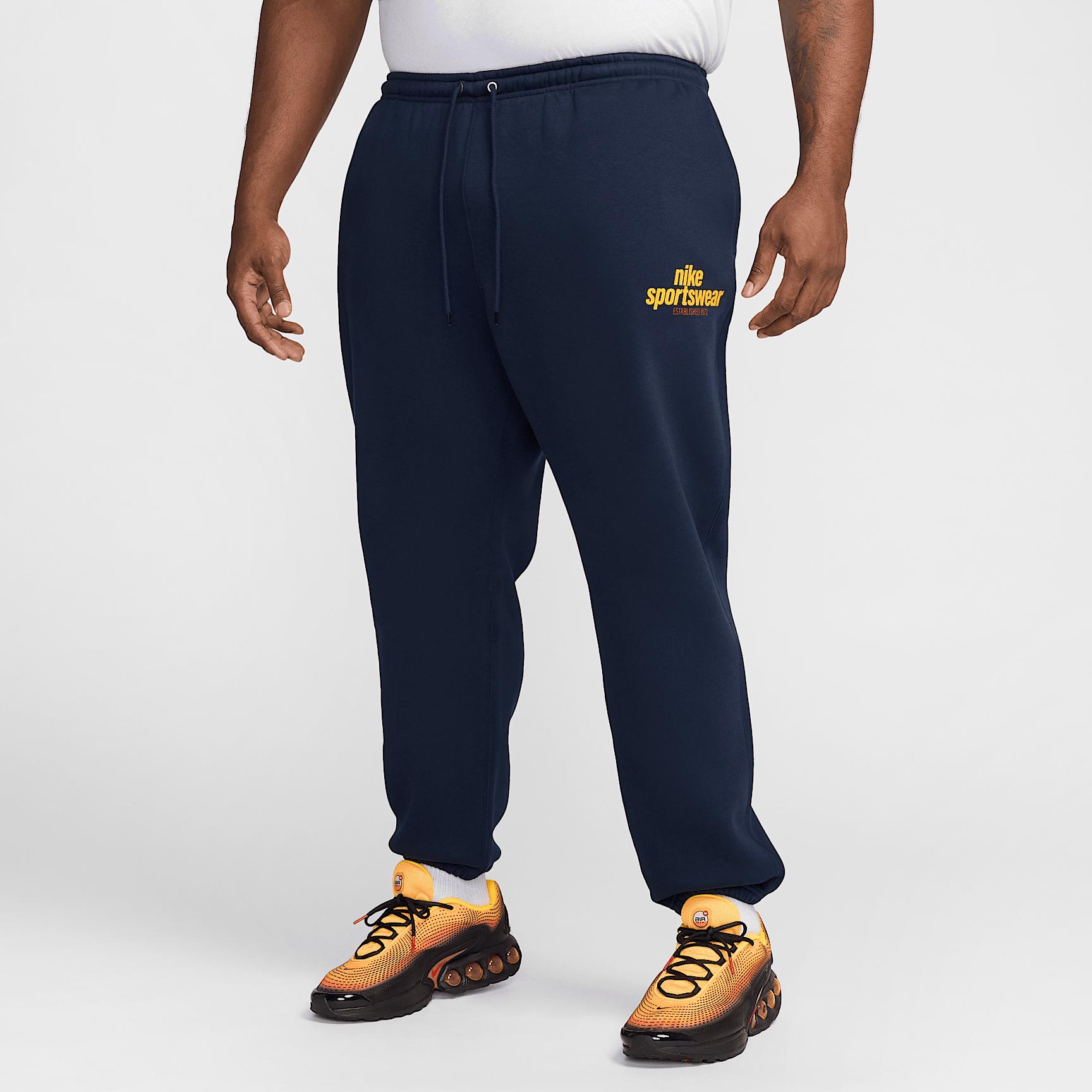 Nike Mens Club Fleece Pants | HJ2185-451 Product Image