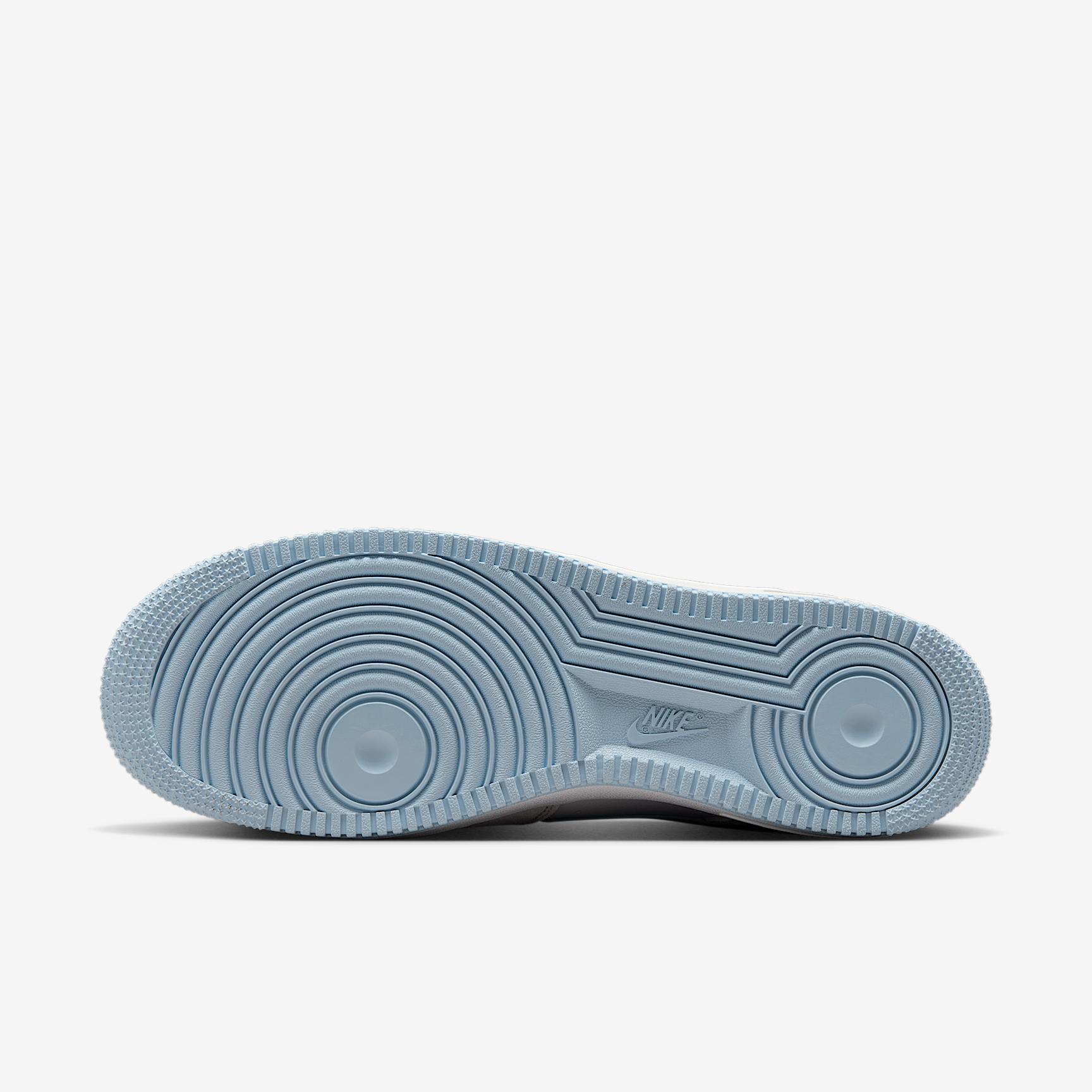 Nike Mens Air Force 1 07 LV8 Shoes | II7630-100 Product Image