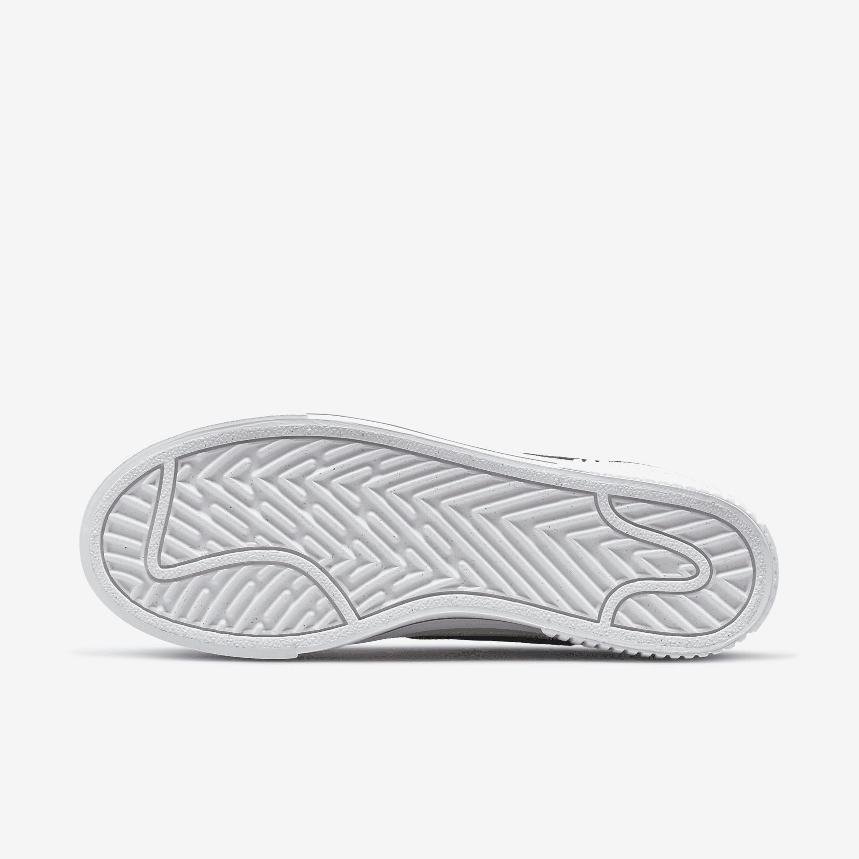 Nike Womens Court Legacy Lift Shoes | DM7590-100 Product Image
