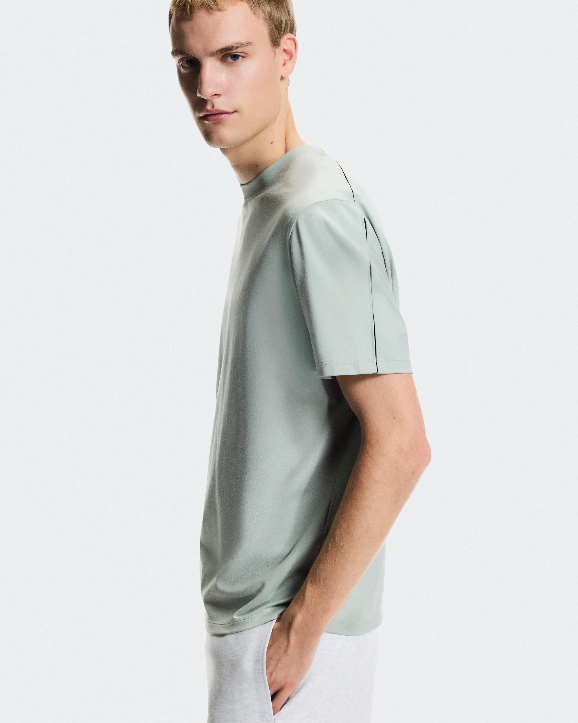 The Focus-T: Men's Versatile Workout Top Product Image