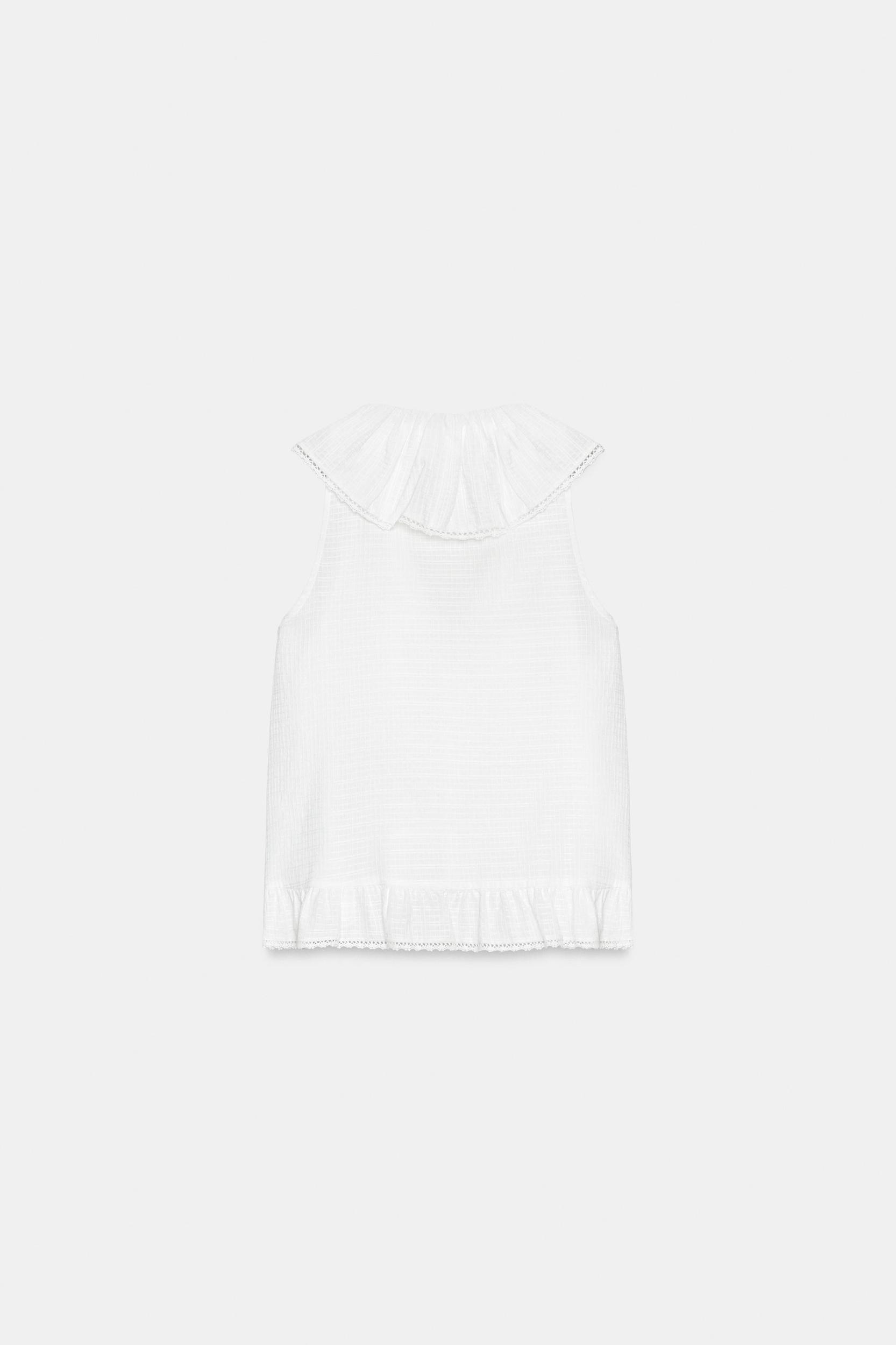 LACE TRIM RUFFLED BLOUSE Product Image
