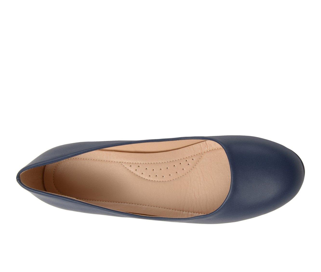 Women's Journee Collection Saar Pumps Product Image