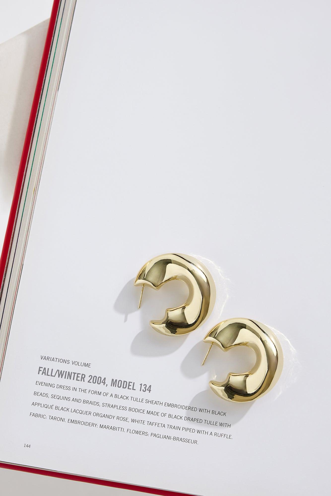 Queen Energy Earrings Gold Product Image