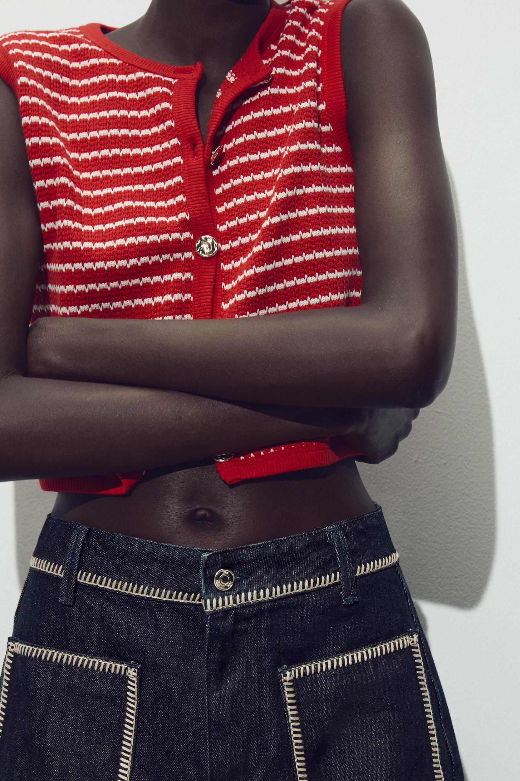 BUTTONED JACQUARD VEST TOP Product Image