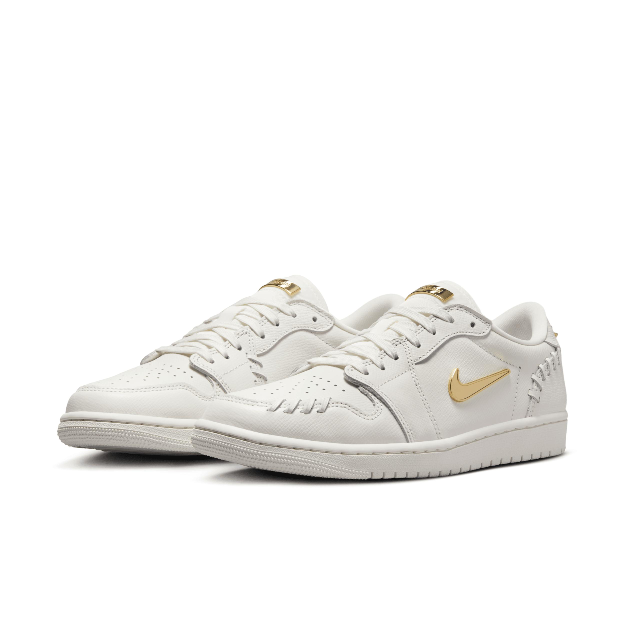 Womens Air Jordan 1 Low Method of Make Shoes | FN5032-100 Product Image