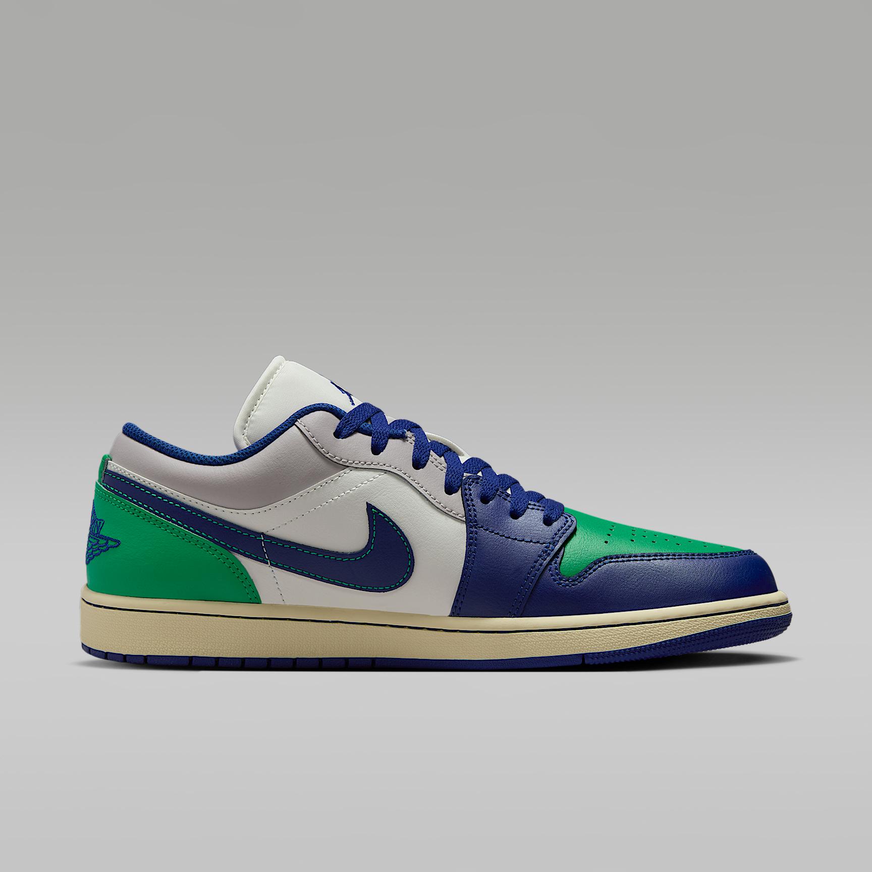 Mens Air Jordan 1 Low Shoes | 553558-147 Product Image