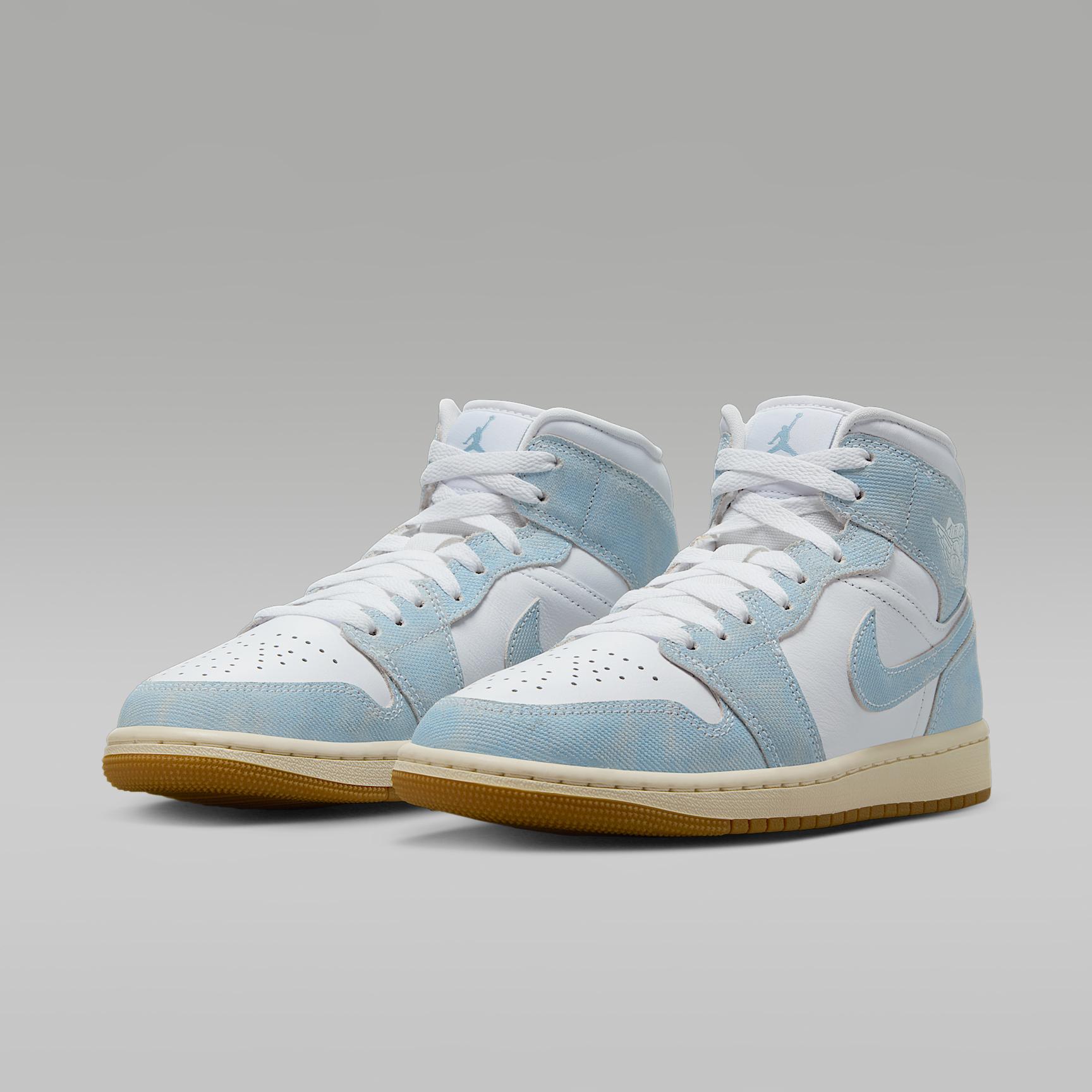 Jordan Womens Jordan Retro 1 Mid SE - Womens Basketball Shoes Worn Blue/Light Gum/White Product Image
