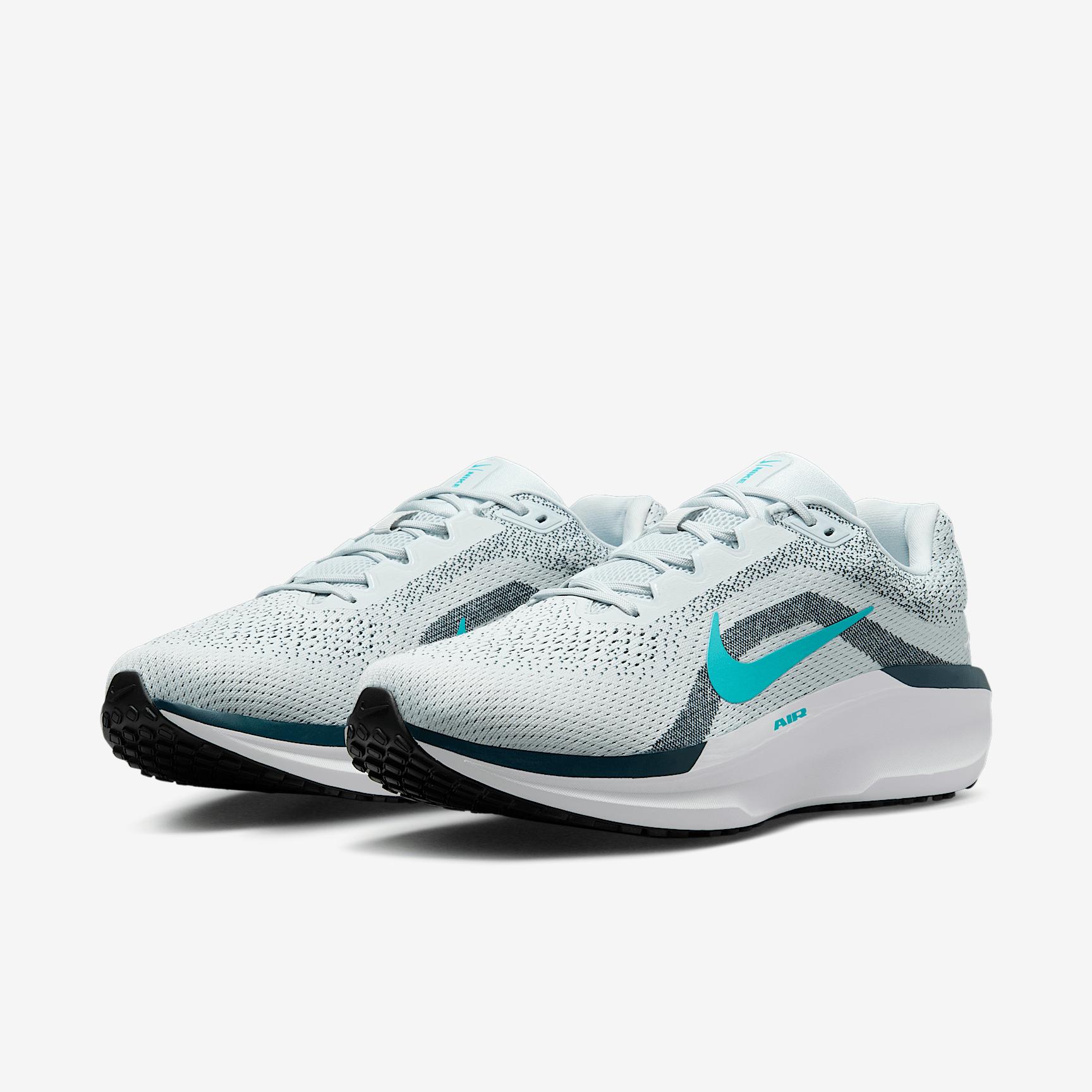 Mens Nike Winflo 11 Running Shoes (Extra Wide Width) Product Image