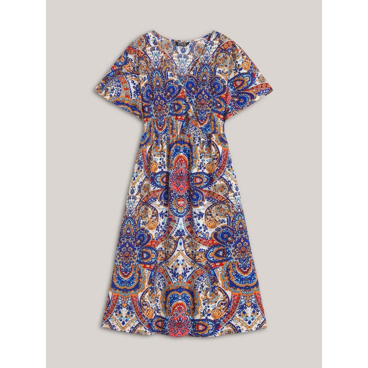 Plus Size Paisley Print Pockets Surplice Neck Midi Dress Mediumblue Women Resort Non Overlap Collar Short sleeve Curvy BloomChic 30/6X Product Image