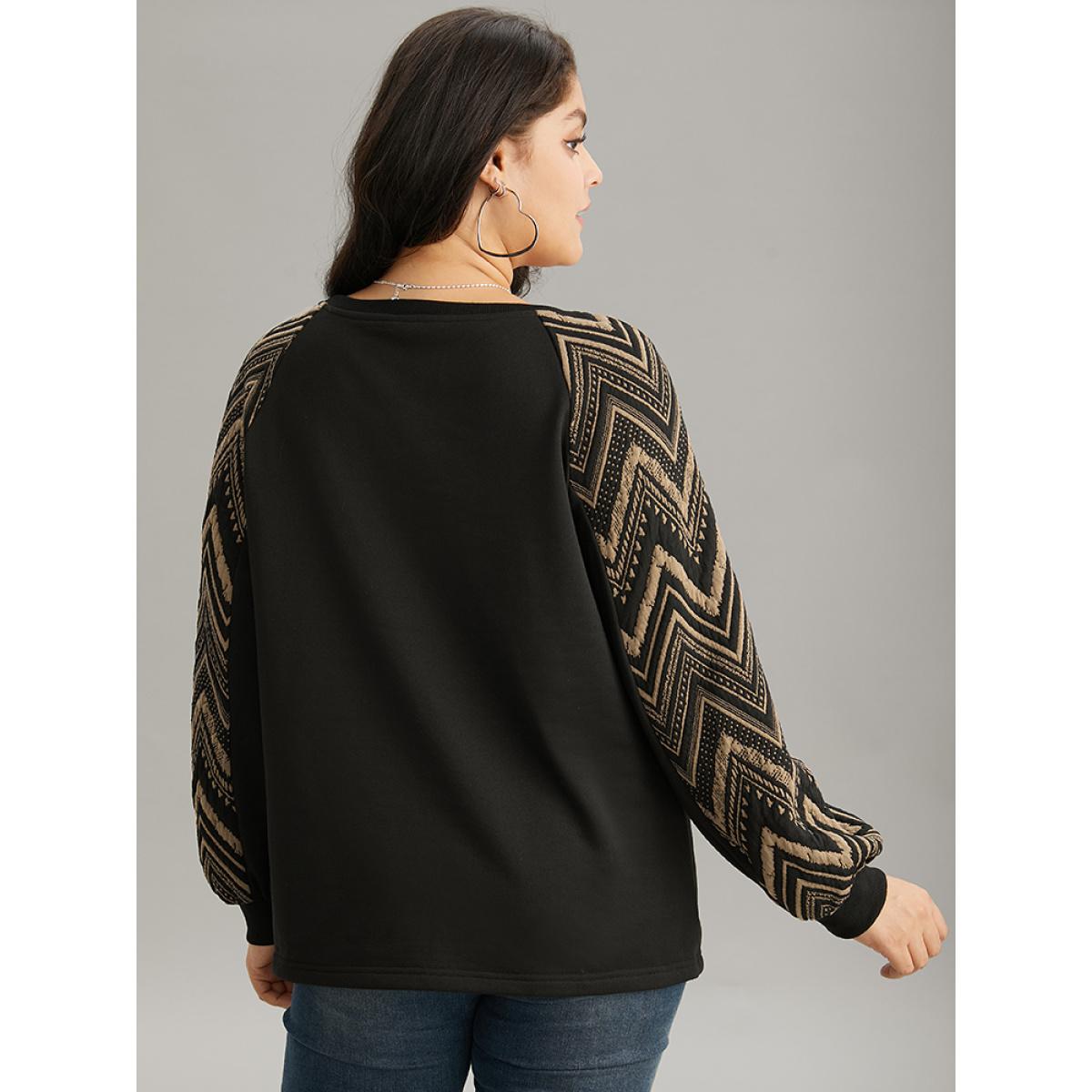 Plus Size Geometric Patchwork Texture Rib Knit Sweatshirt Women Black Casual Rib Knit Round Neck Dailywear Sweatshirts BloomChic 26/4X Product Image