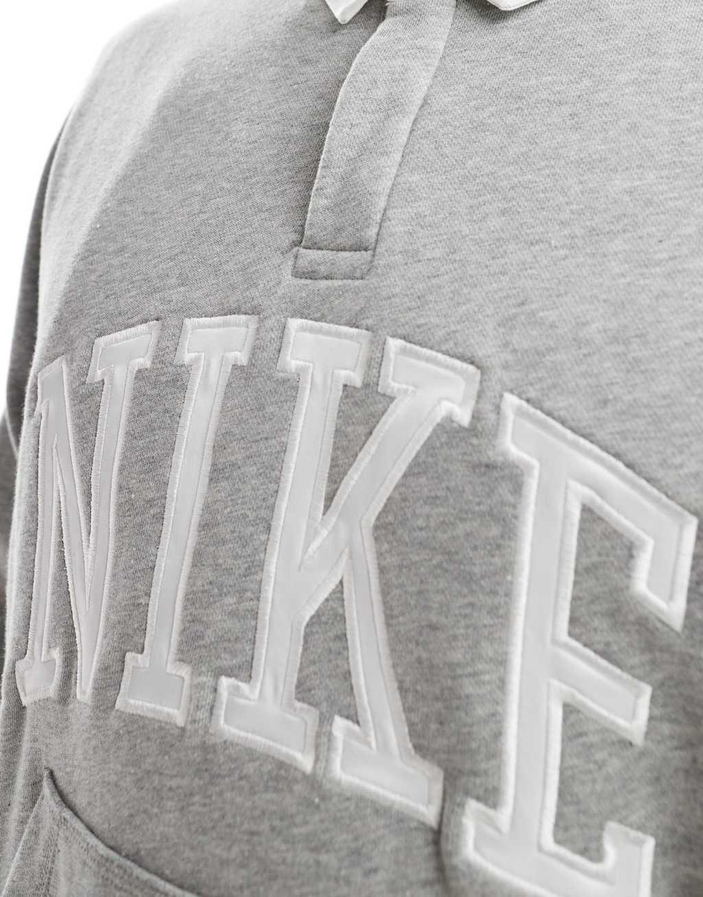 Nike Club longsleeve polo in gray Product Image