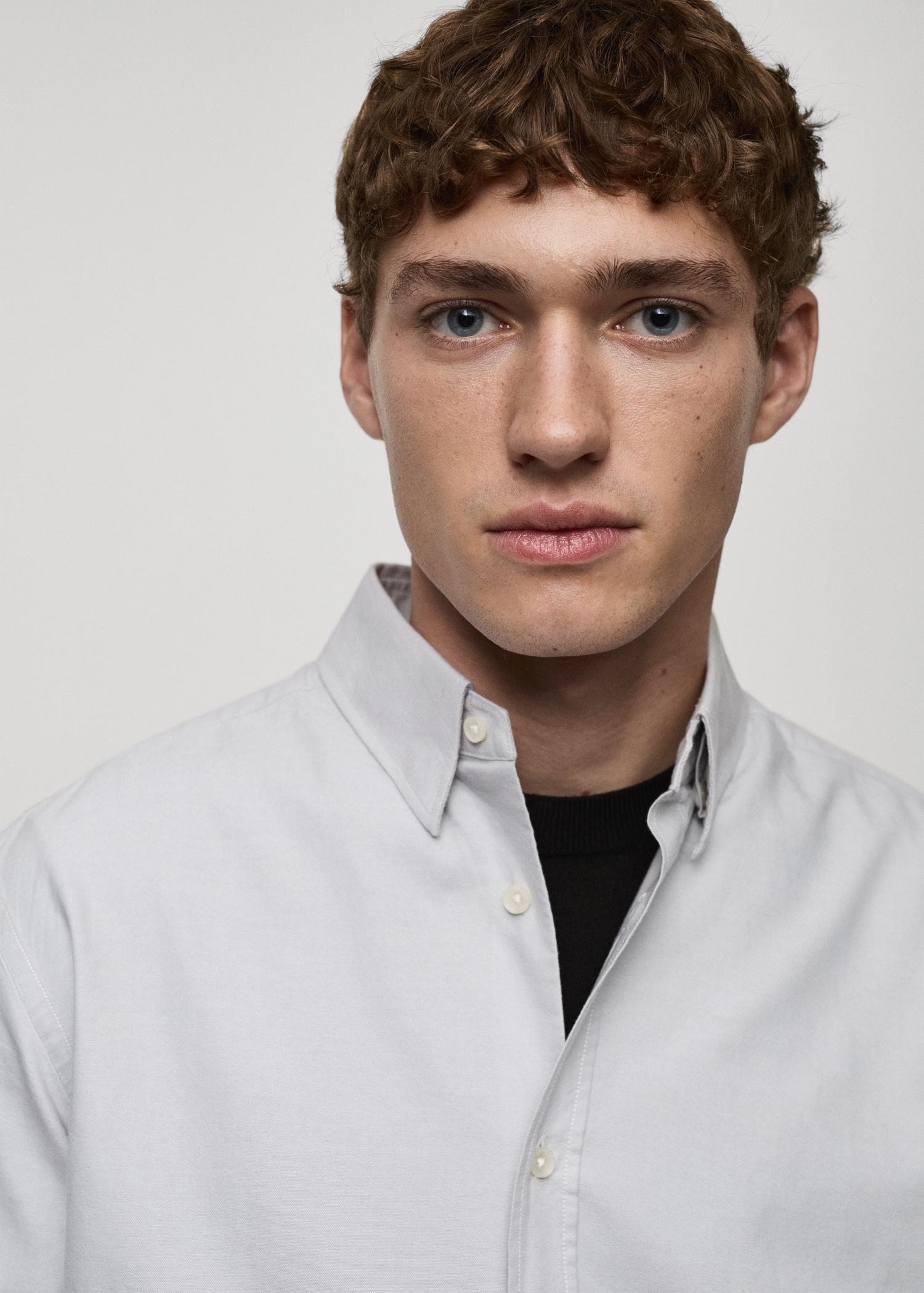 100% cotton Oxford shirt - Men | MANGO USA Product Image