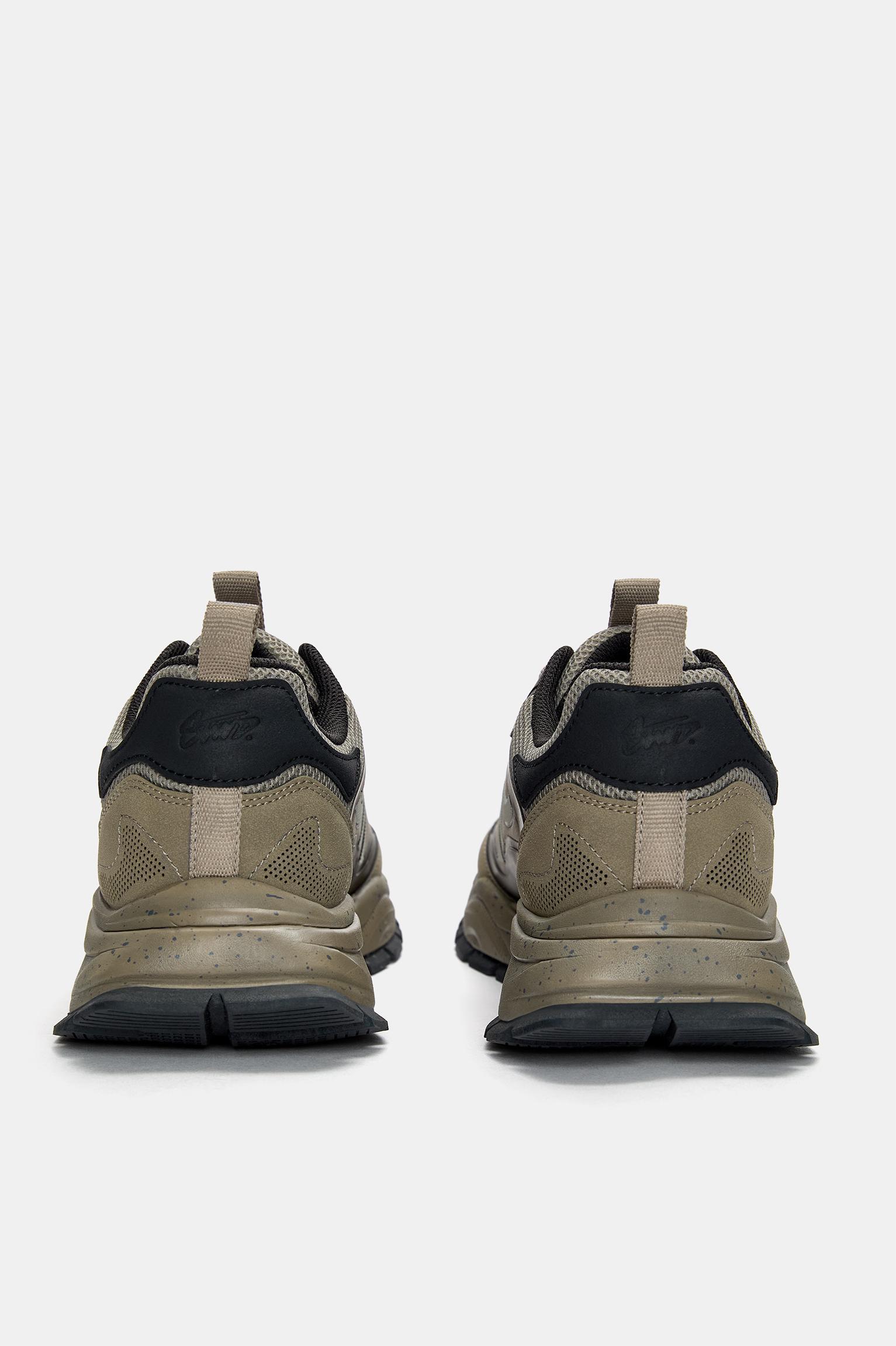 Multi-piece sneakers Product Image