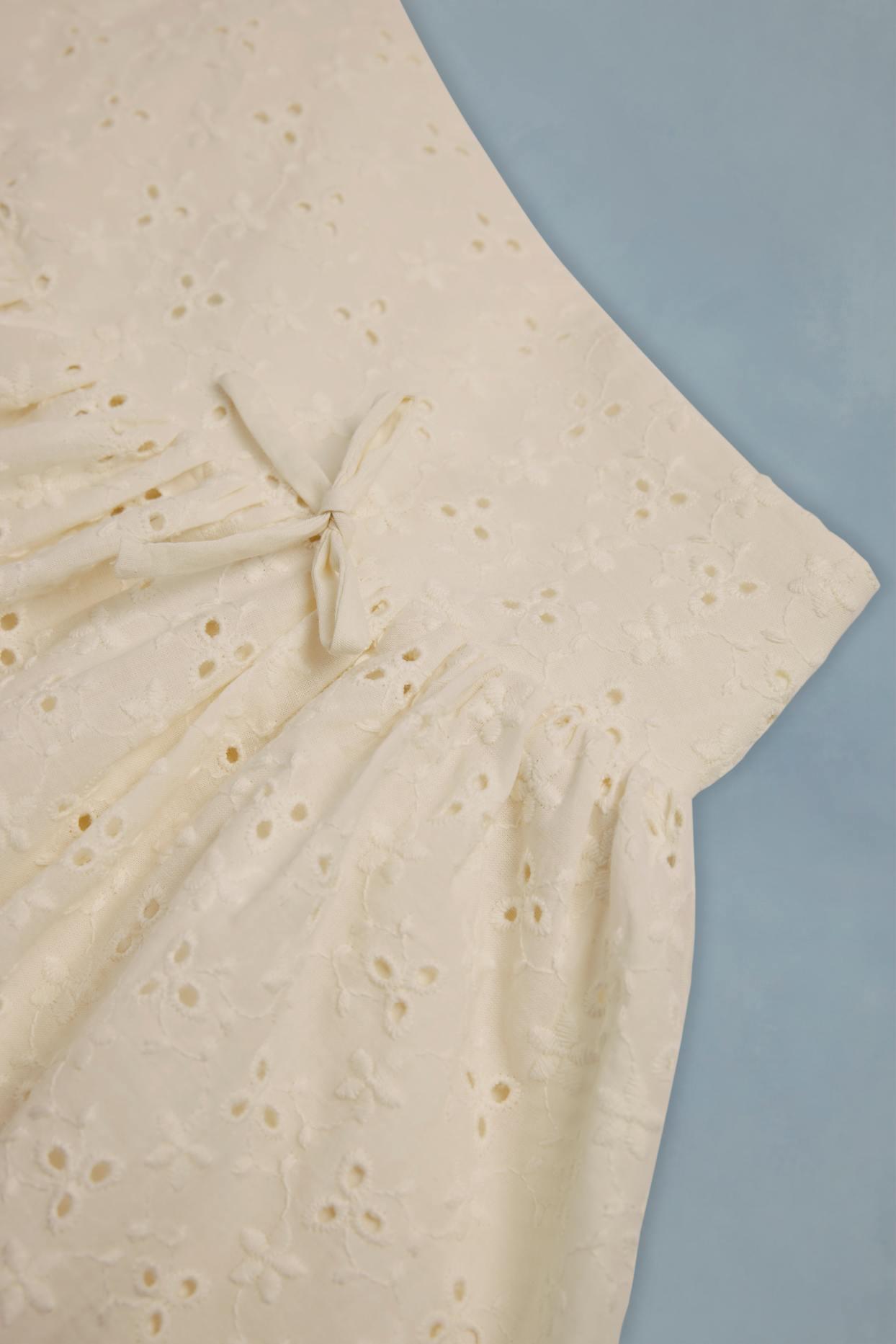 Bow-Detail Broderie Anglaise Mini Skirt in Ivory Product Image