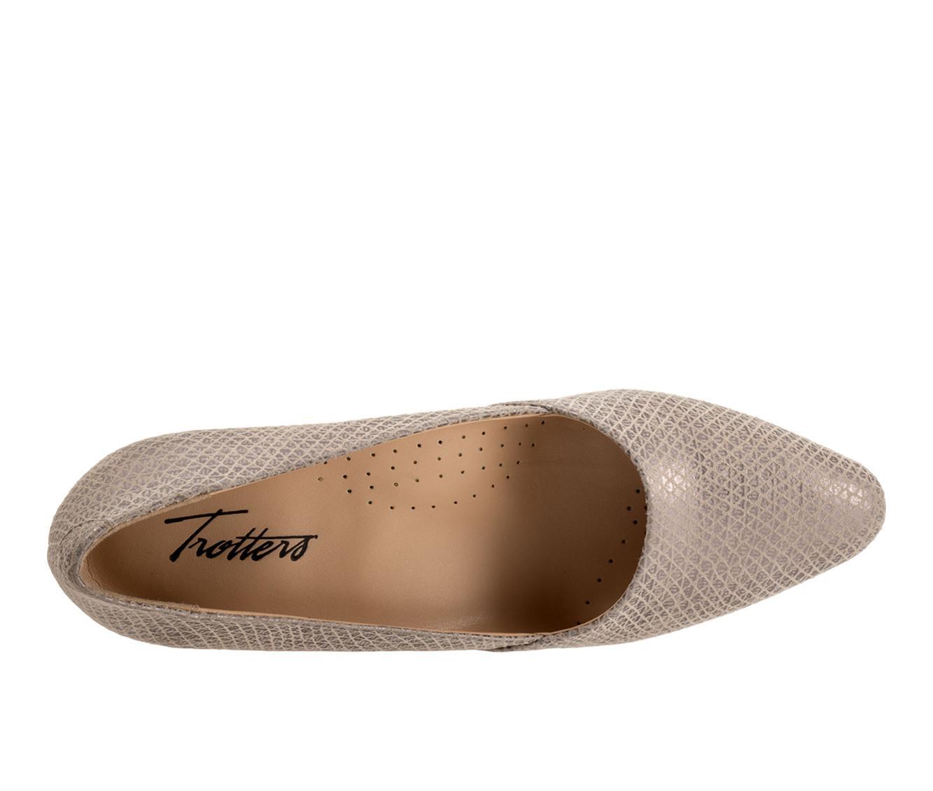 Women's Trotters Kylie Pumps Product Image