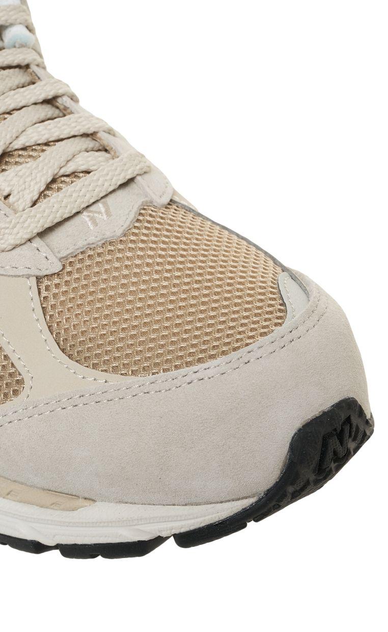 Sneakers '2002' Product Image