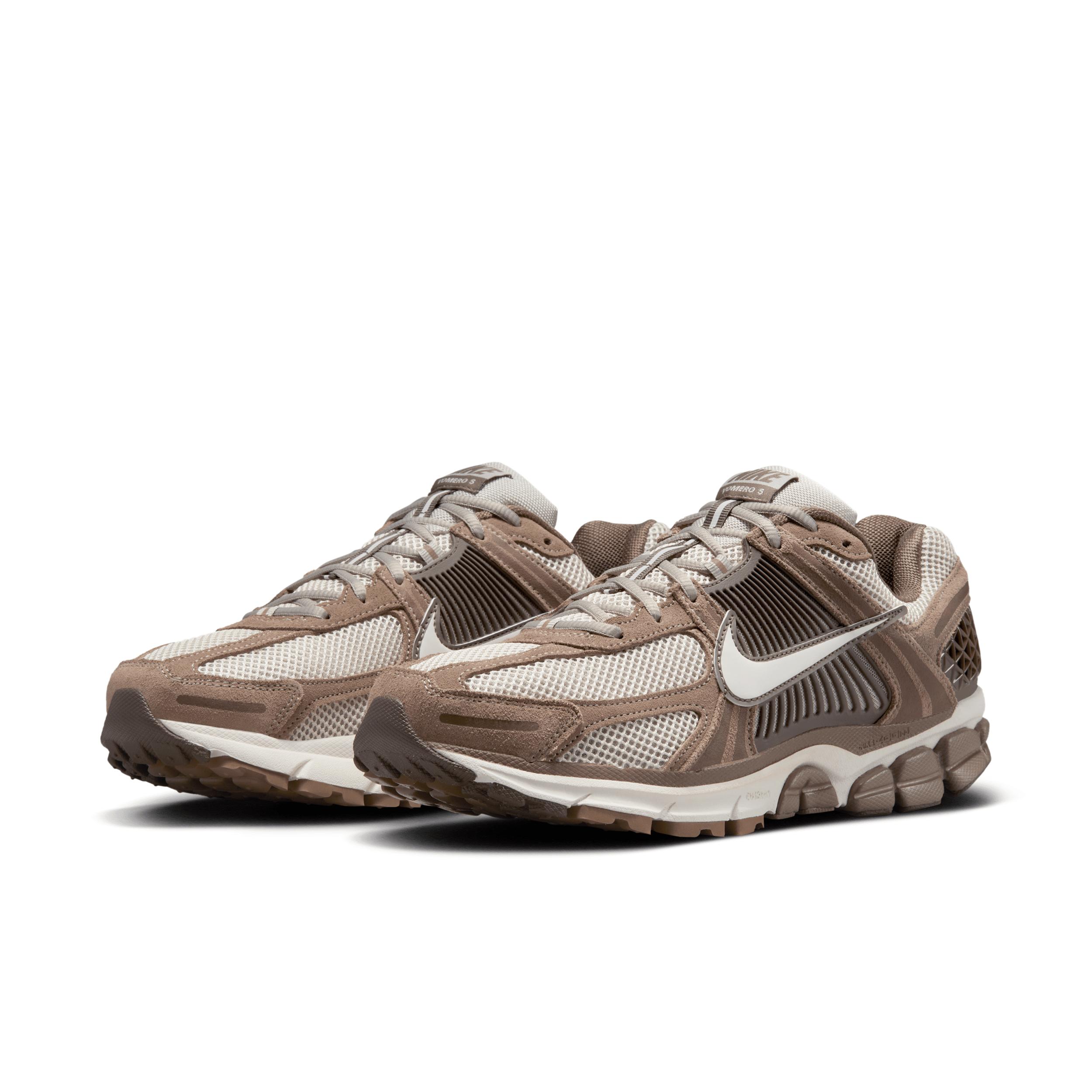 Nike Mens Zoom Vomero 5 Shoes | IB4004-701 Product Image