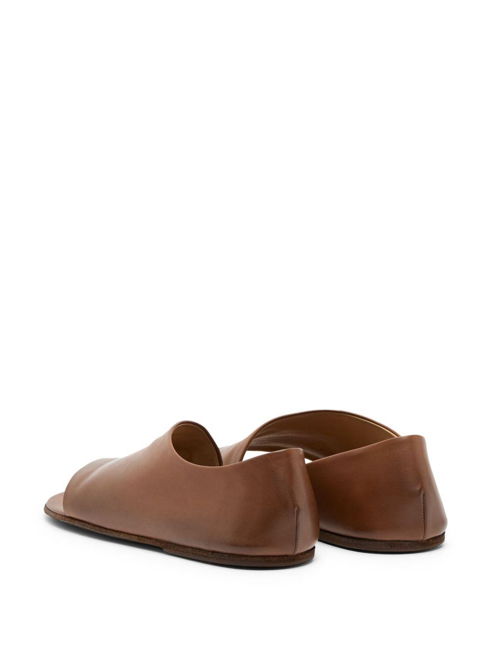 leather sandals Product Image