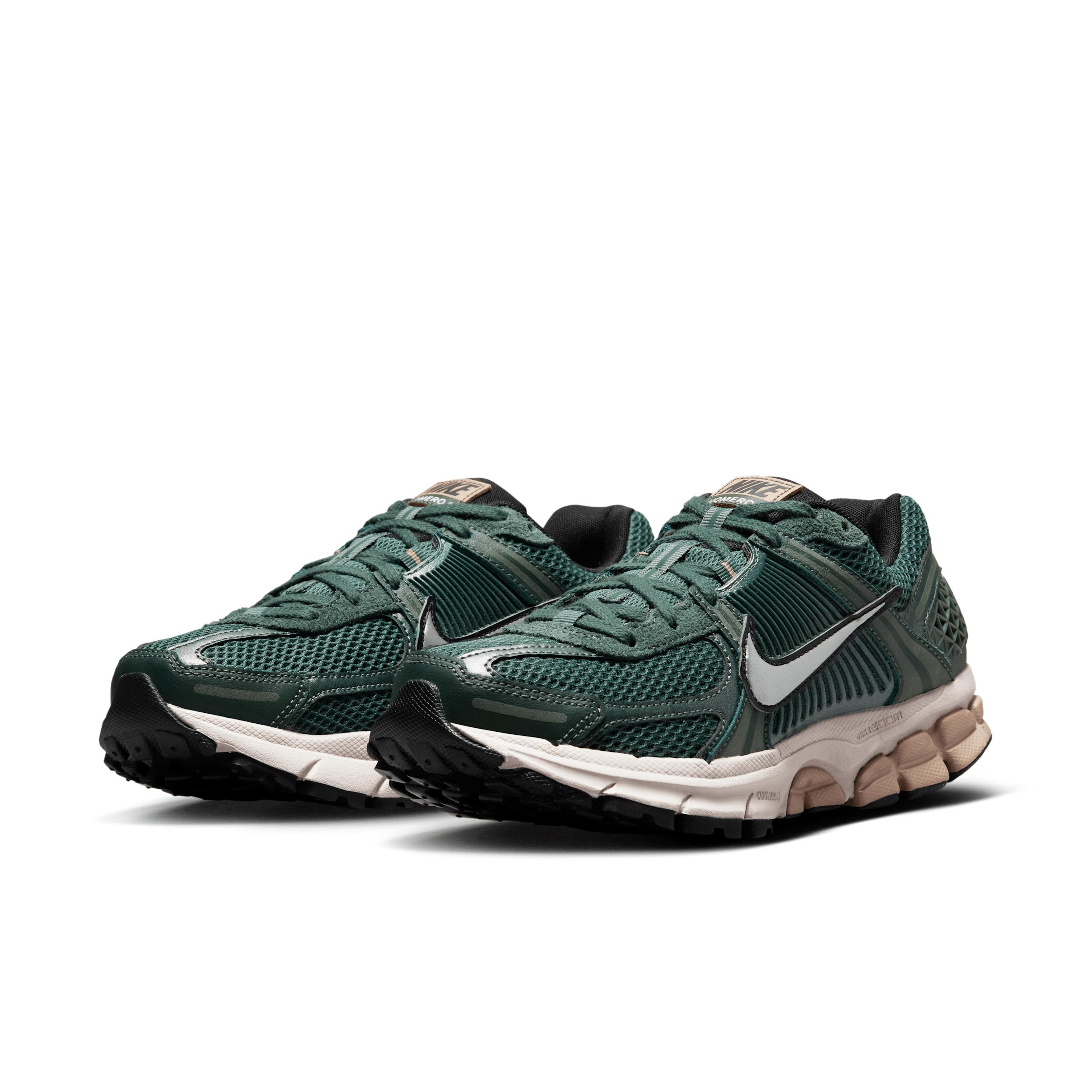 Nike Women's Zoom Vomero 5 Shoes Product Image