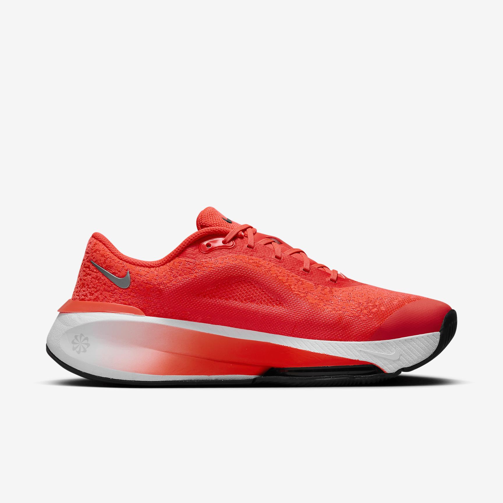Nike Versair Women's Workout Shoes Product Image