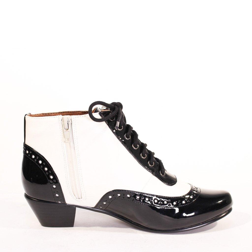 Pearla Retro Booties Product Image